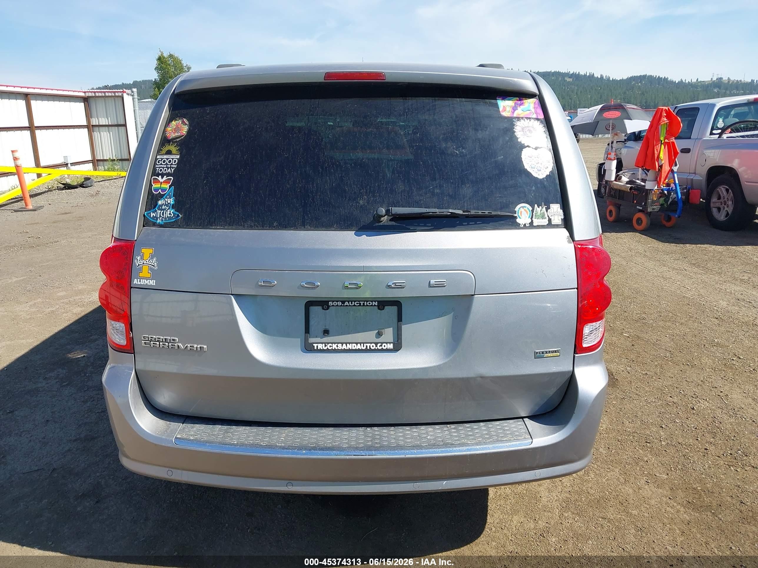2013 Dodge Grand Caravan Sxt Silver vin: 2C4RDGCG9DR820361