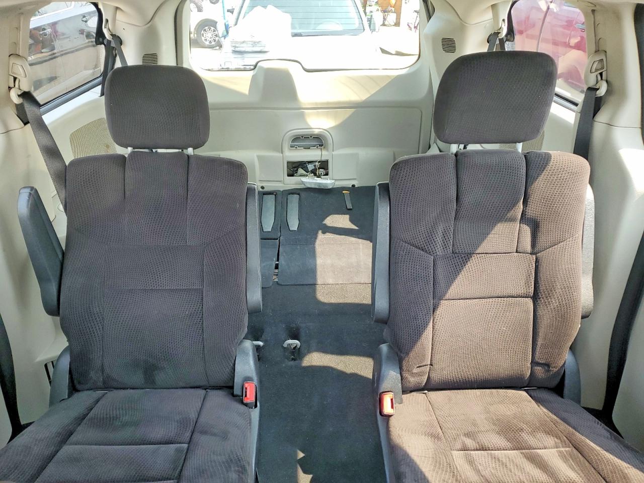 2014 Dodge Grand Caravan Sxt Silver vin: 2C4RDGCG9ER154829