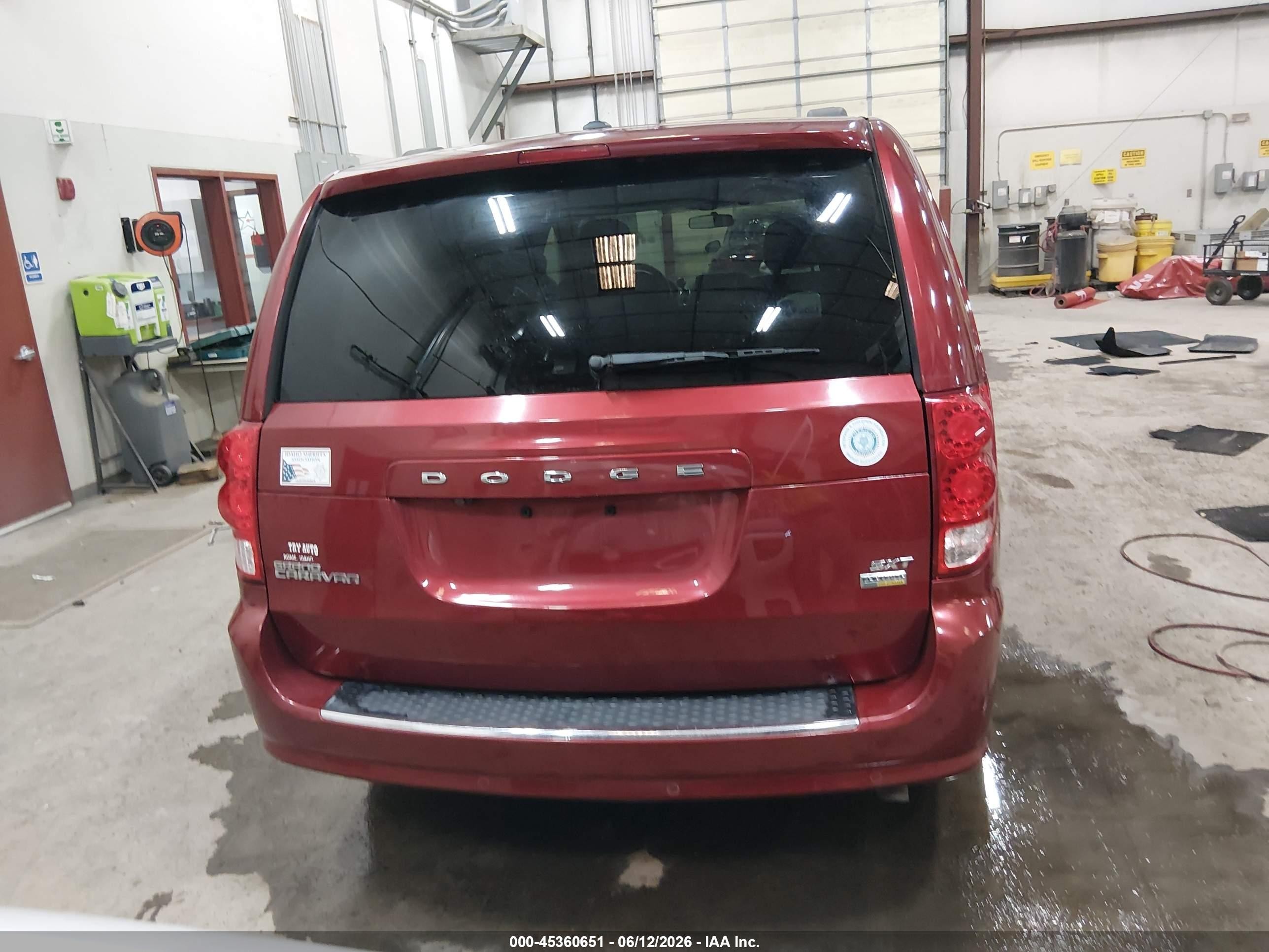 2014 Dodge Grand Caravan Sxt Red vin: 2C4RDGCG9ER290216