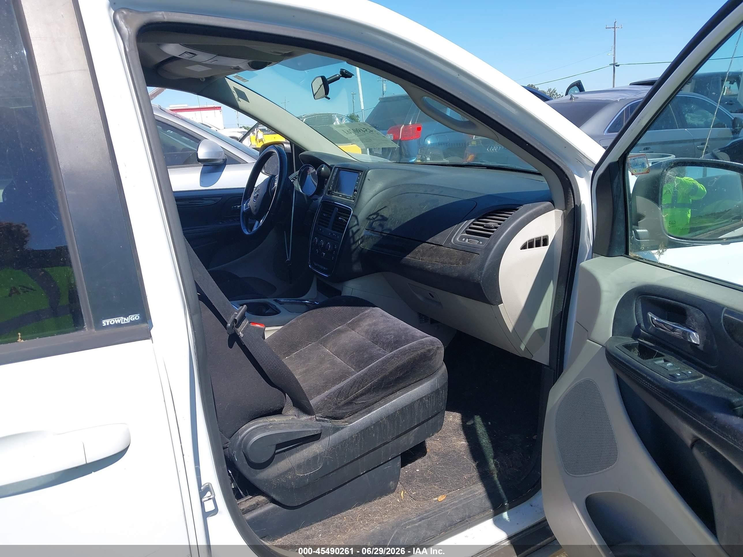 2014 Dodge Grand Caravan Sxt White vin: 2C4RDGCG9ER313591