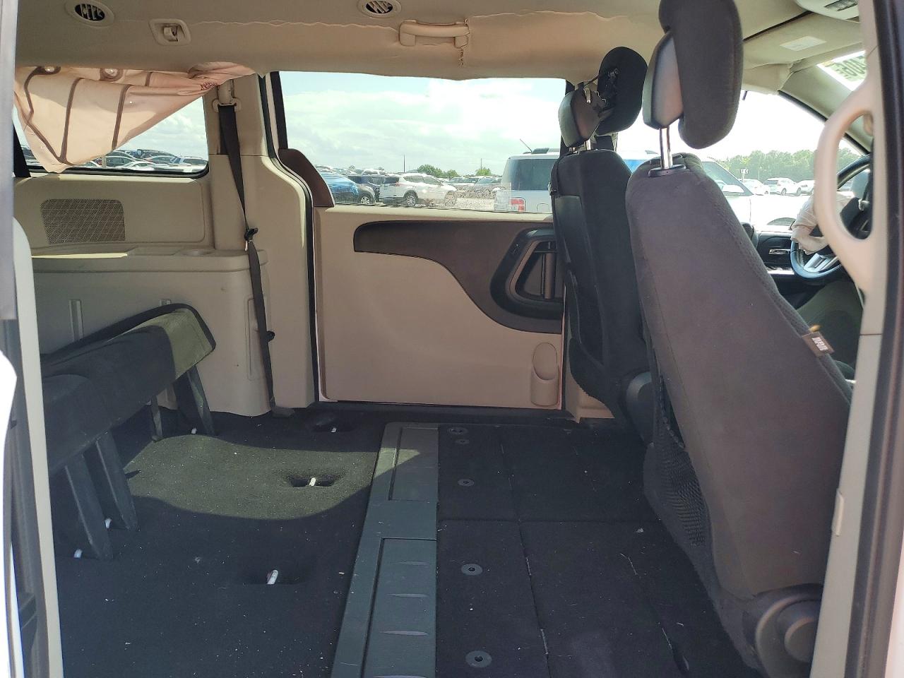 2014 Dodge Grand Caravan Sxt White vin: 2C4RDGCG9ER427560
