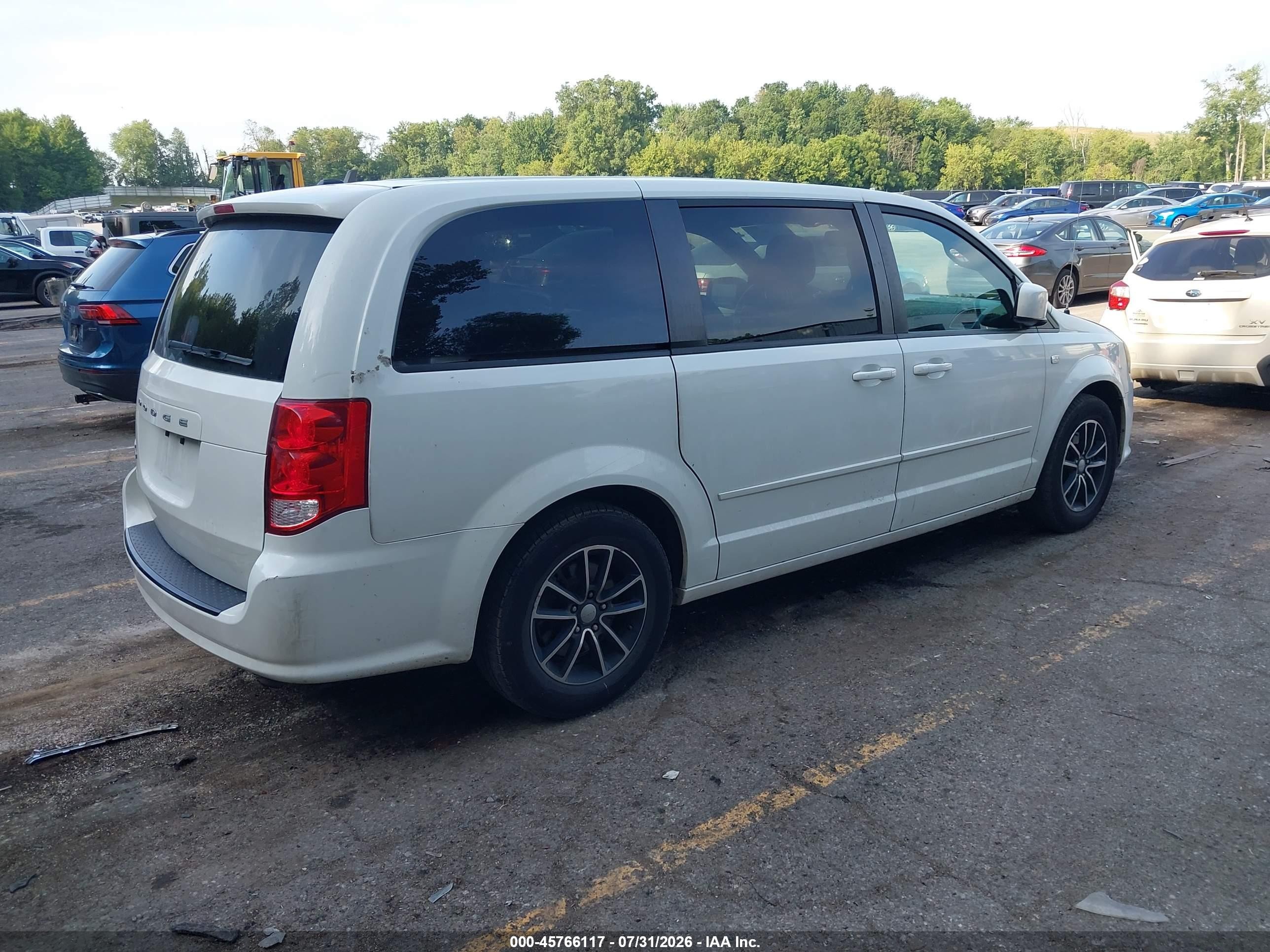 2014 Dodge Grand Caravan Sxt White vin: 2C4RDGCG9ER459201