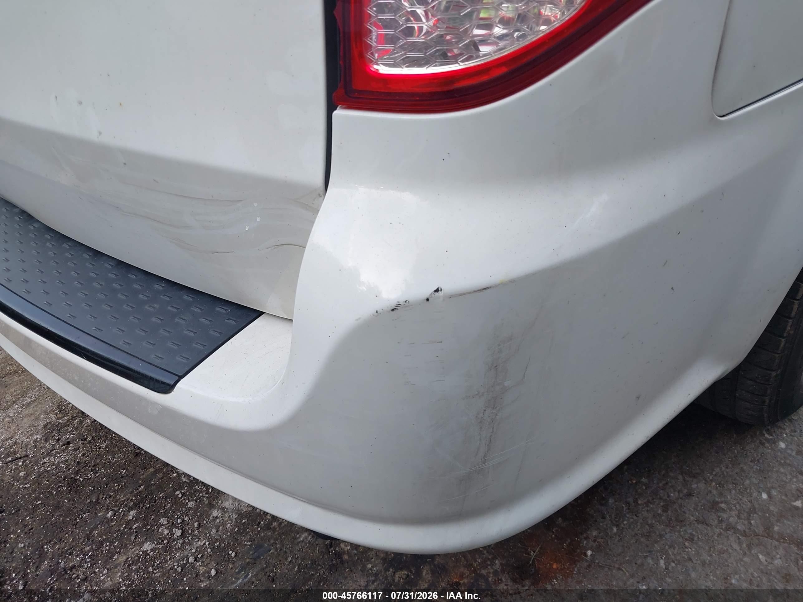 2014 Dodge Grand Caravan Sxt White vin: 2C4RDGCG9ER459201