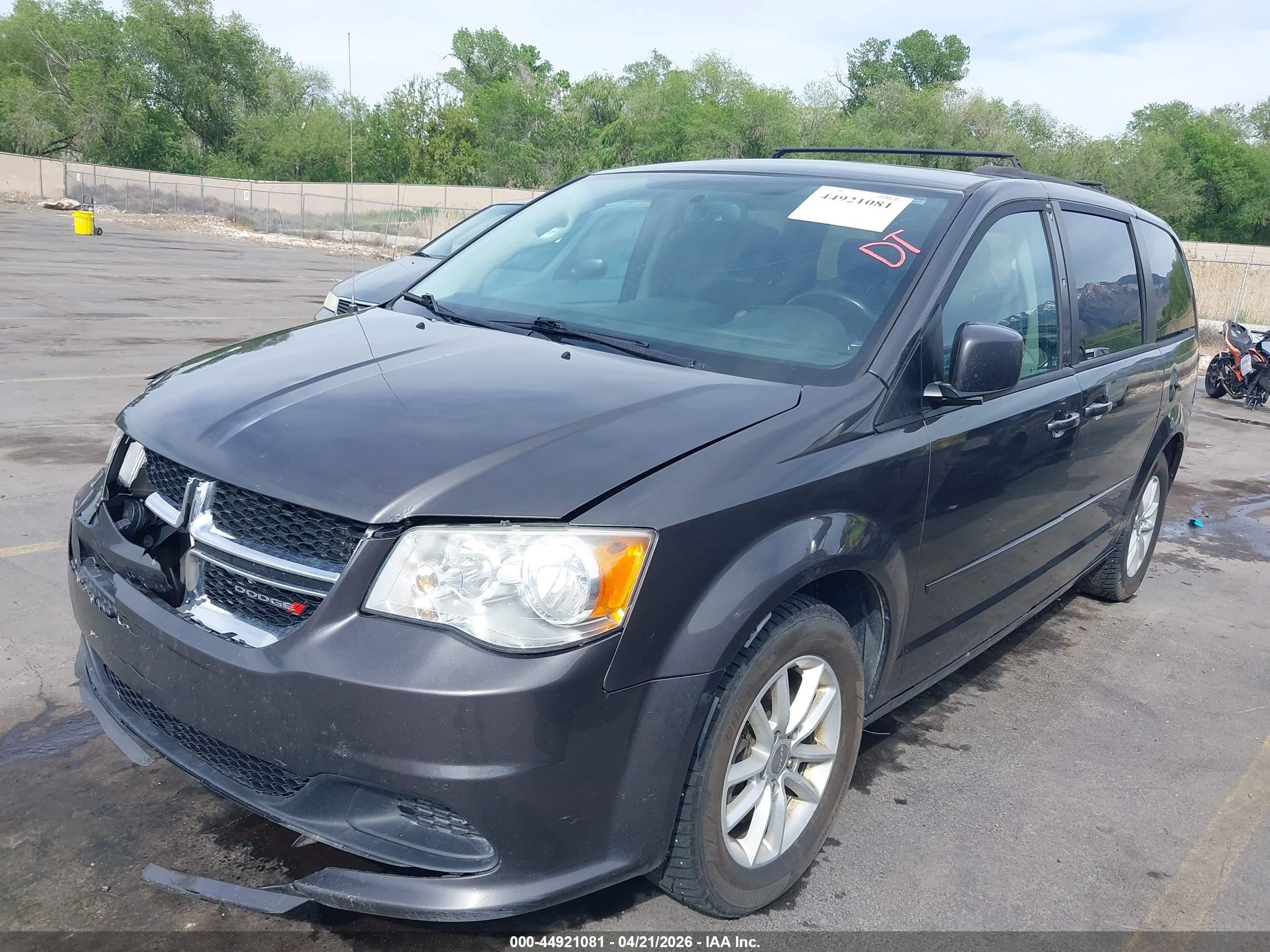 2015 Dodge Grand Caravan Sxt Серый vin: 2C4RDGCG9FR606750