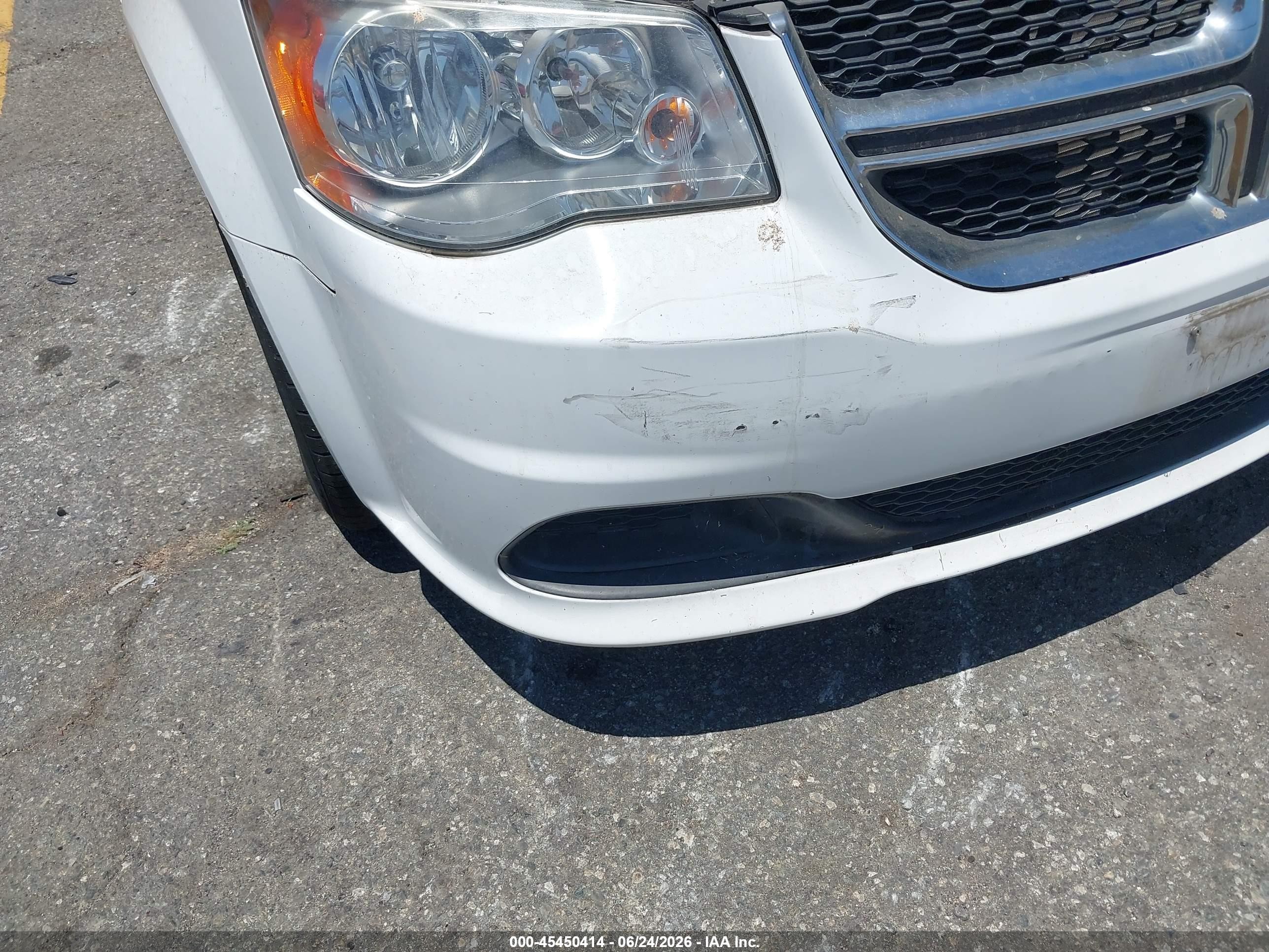 2015 Dodge Grand Caravan Sxt White vin: 2C4RDGCG9FR745499