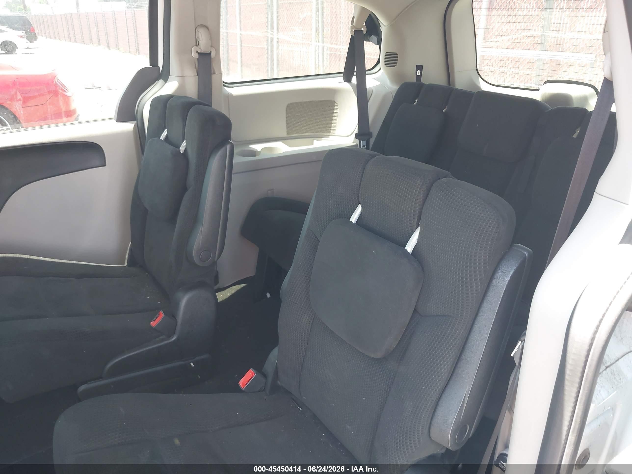2015 Dodge Grand Caravan Sxt White vin: 2C4RDGCG9FR745499