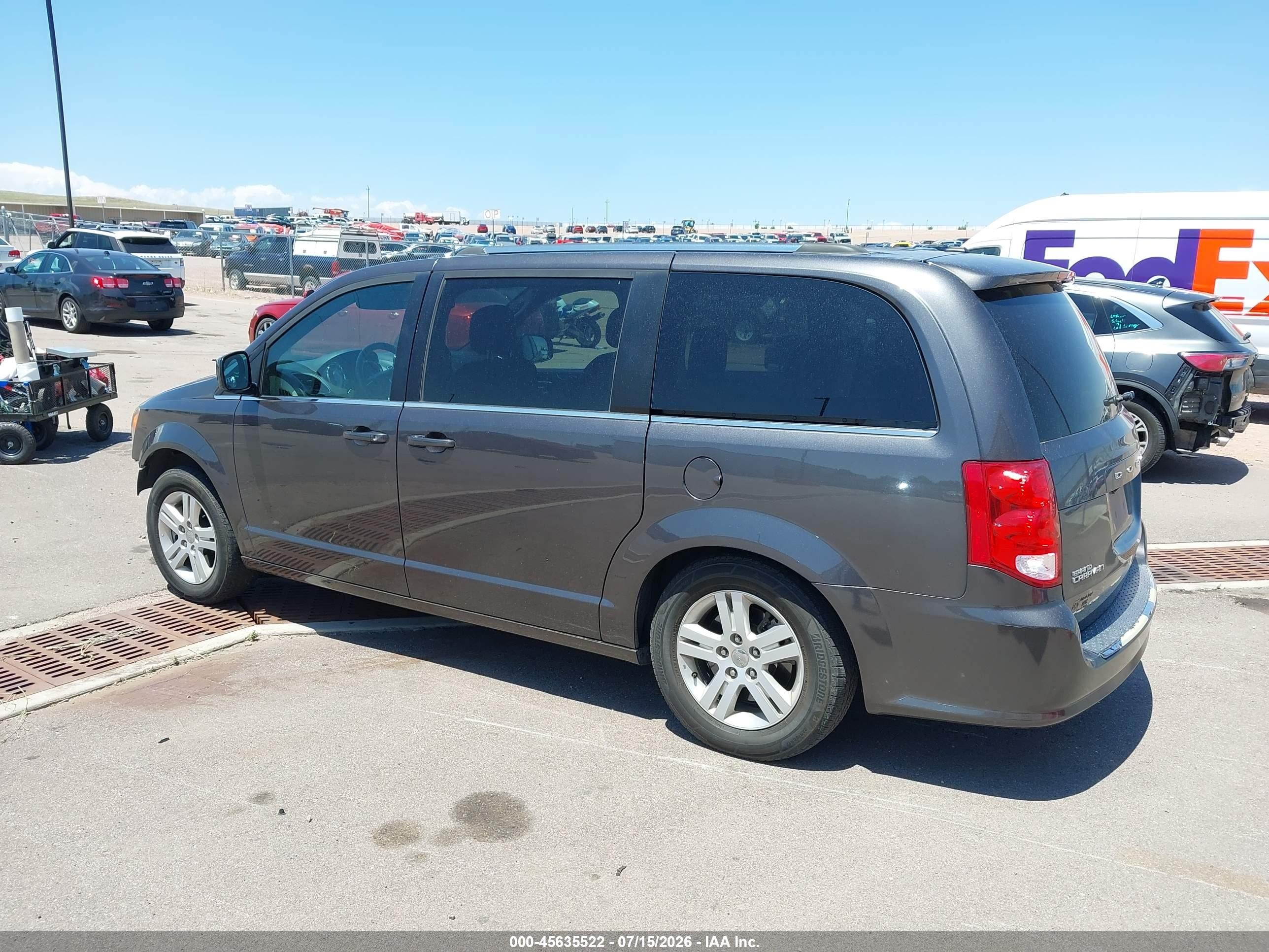 2018 Dodge Grand Caravan Sxt Gray vin: 2C4RDGCG9JR248848