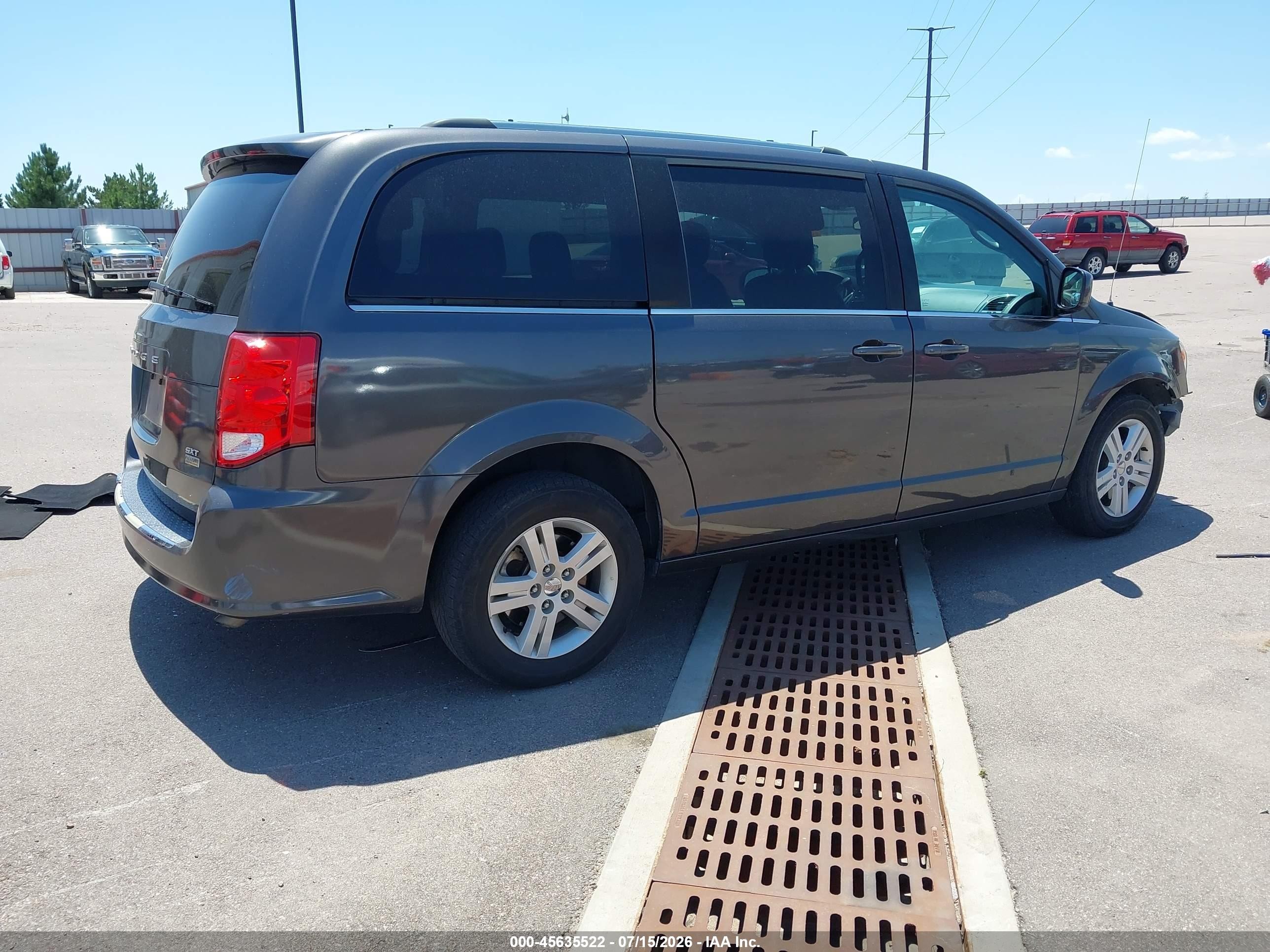 2018 Dodge Grand Caravan Sxt Gray vin: 2C4RDGCG9JR248848