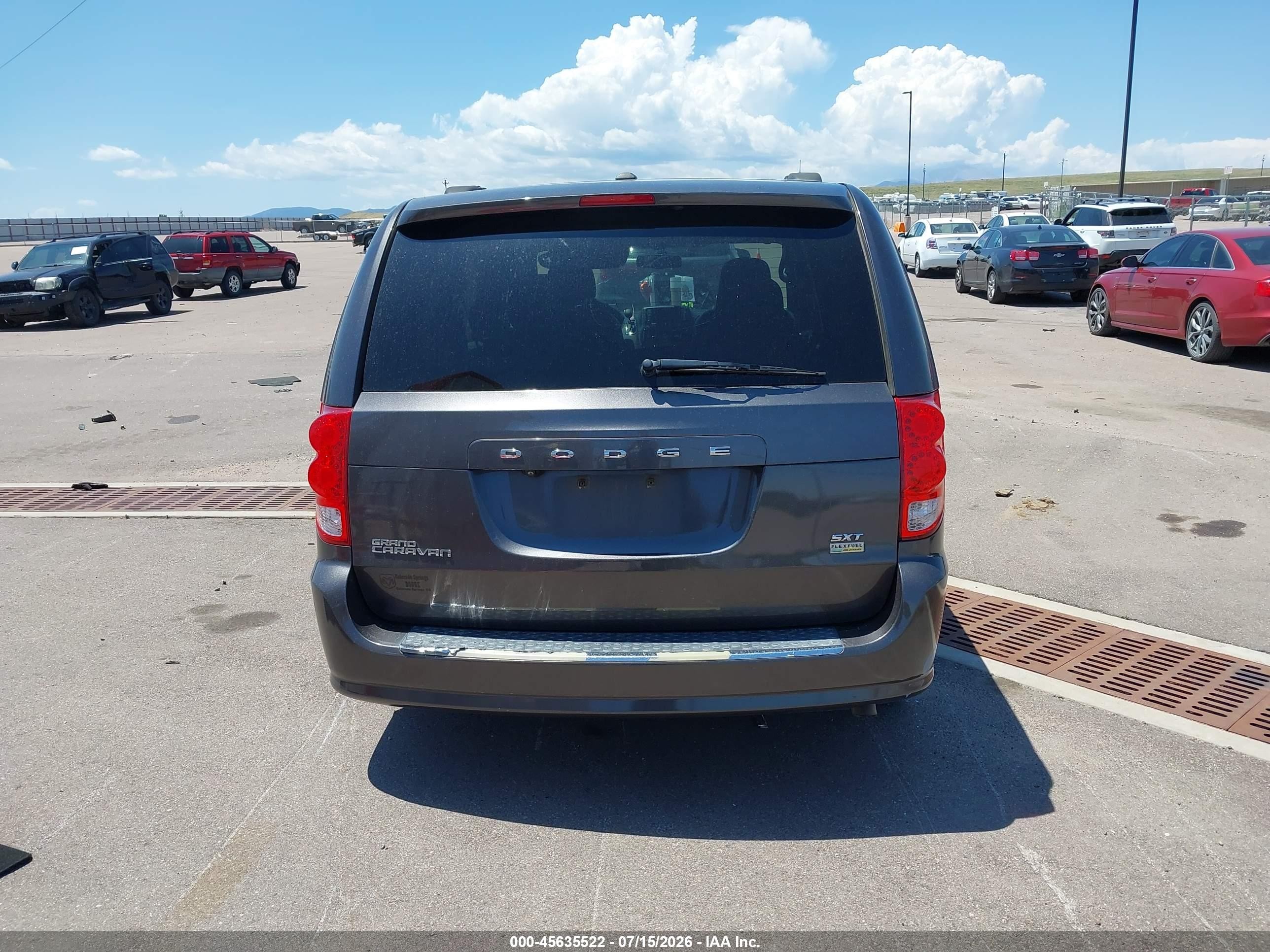 2018 Dodge Grand Caravan Sxt Gray vin: 2C4RDGCG9JR248848