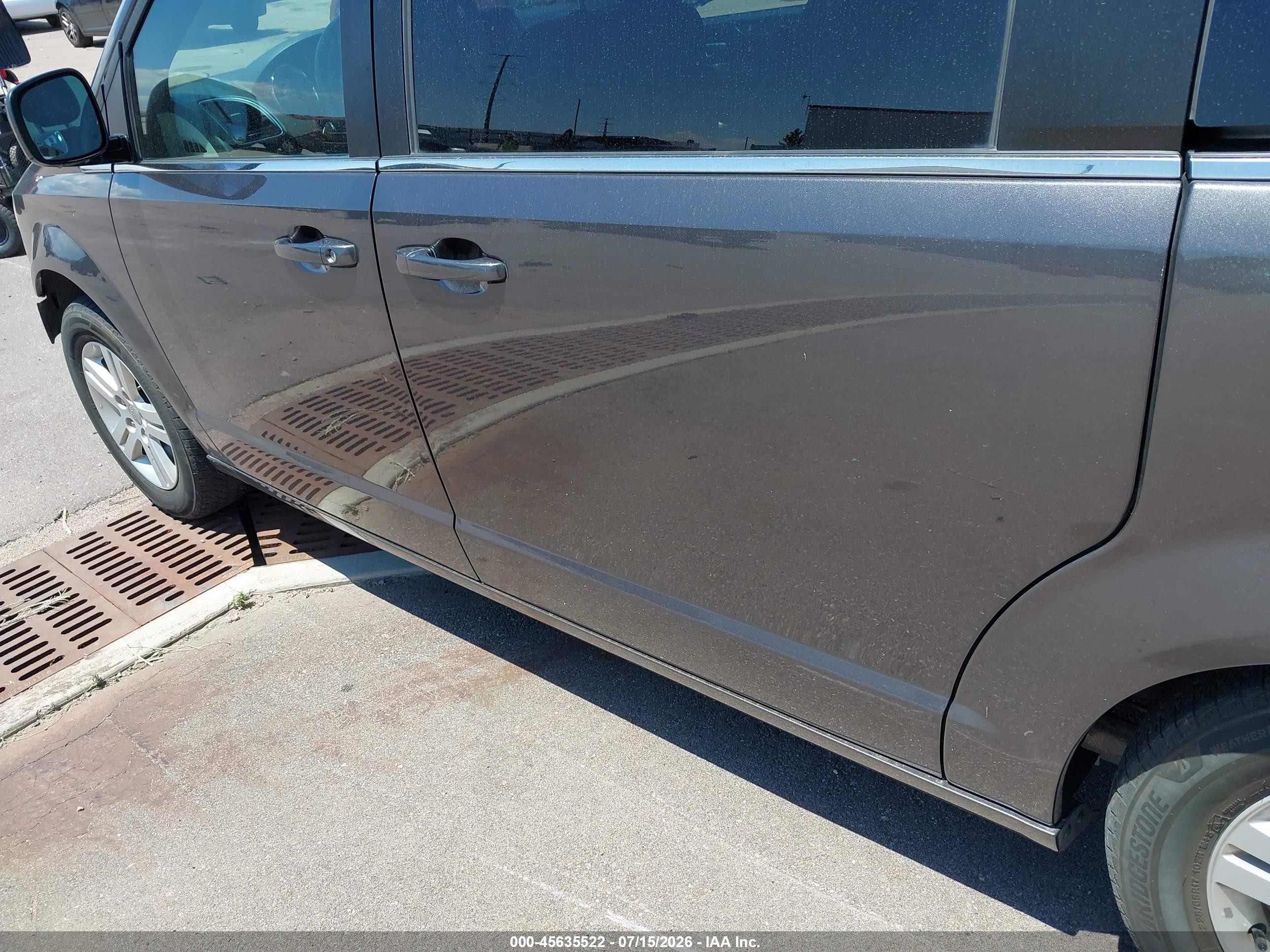 2018 Dodge Grand Caravan Sxt Gray vin: 2C4RDGCG9JR248848