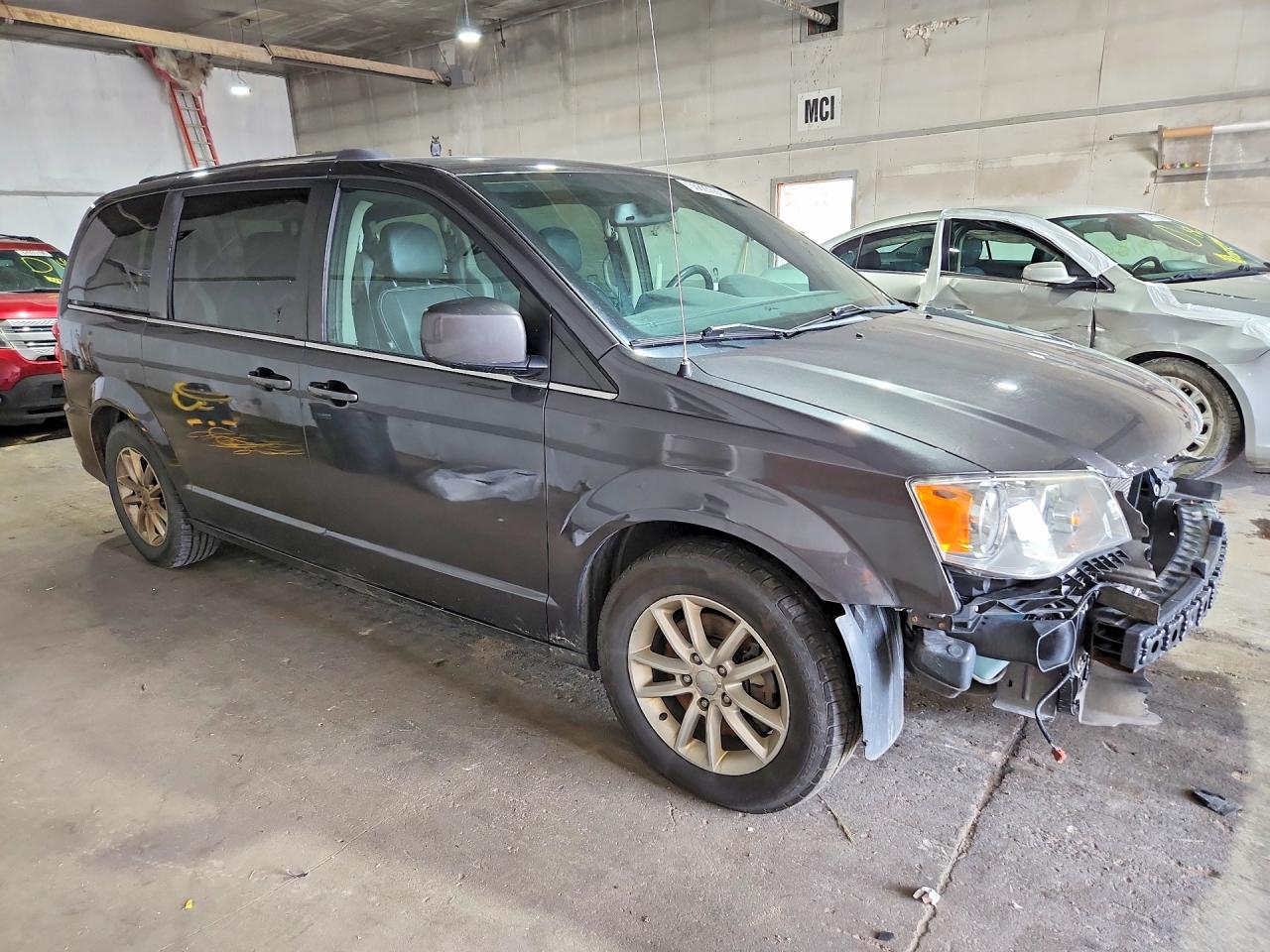 2018 Dodge Grand Caravan Sxt Gray vin: 2C4RDGCG9JR297578