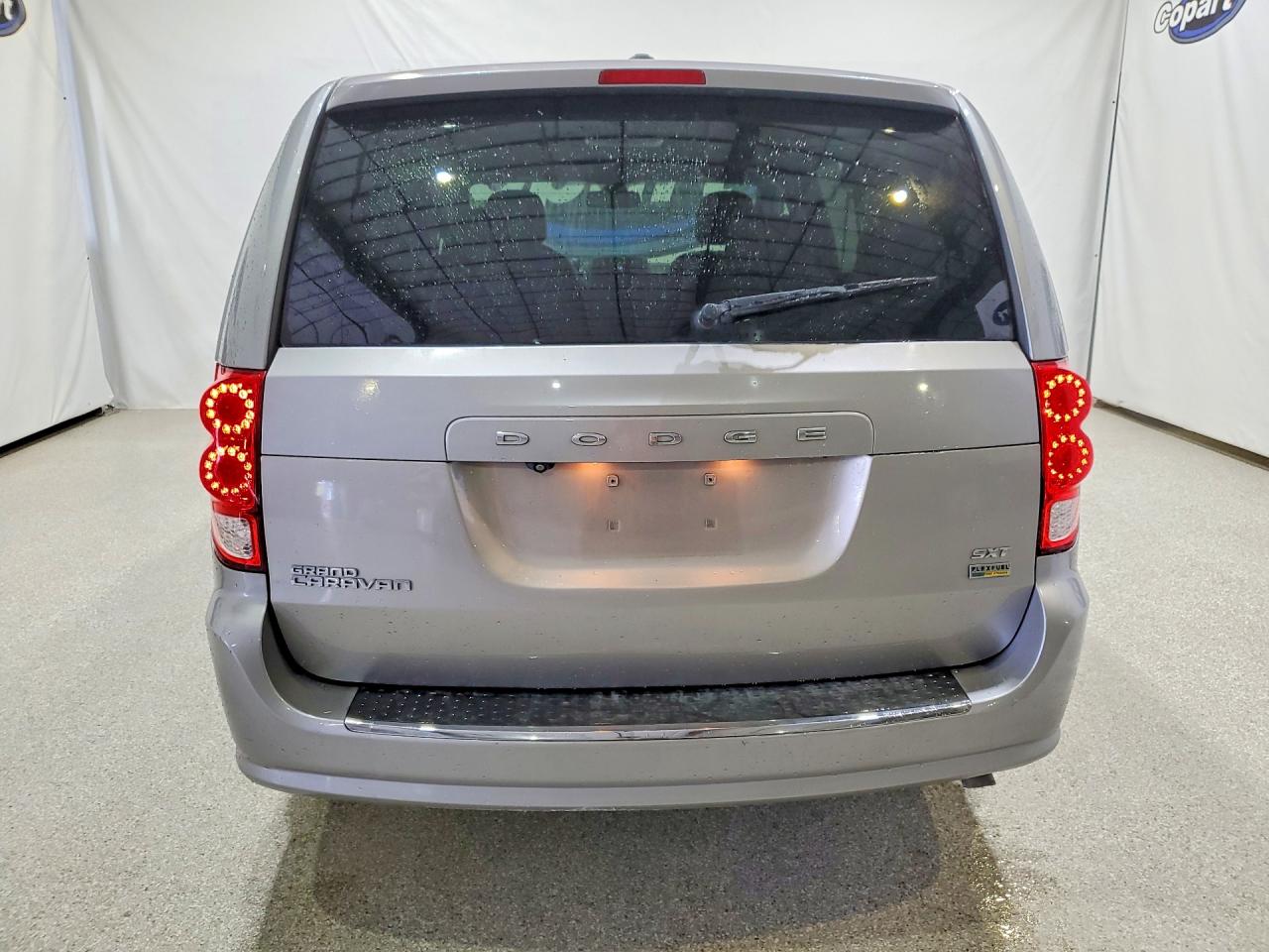 2019 Dodge Grand Caravan Sxt Silver vin: 2C4RDGCG9KR513463