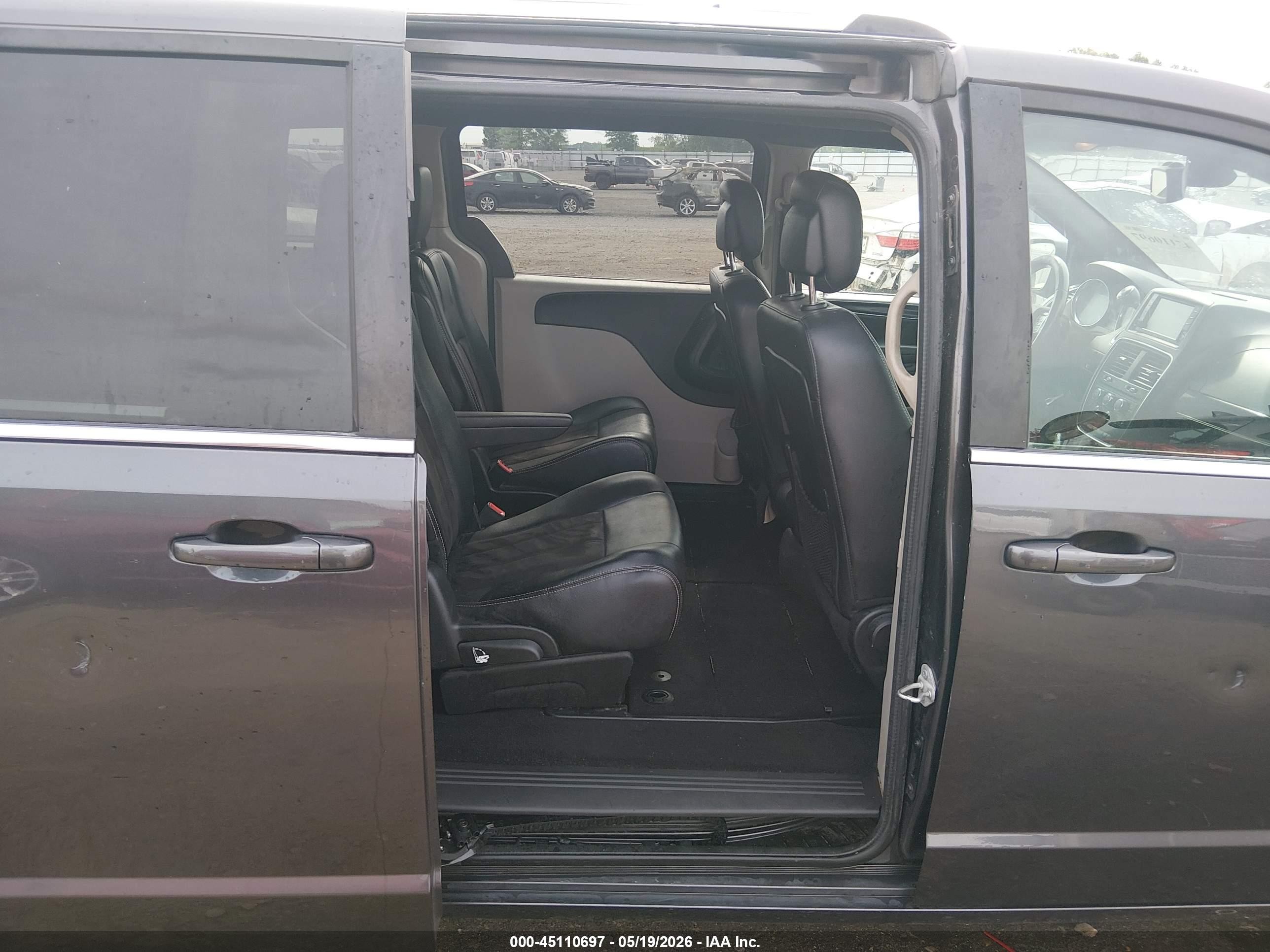 2019 Dodge Grand Caravan Sxt Gray vin: 2C4RDGCG9KR682592