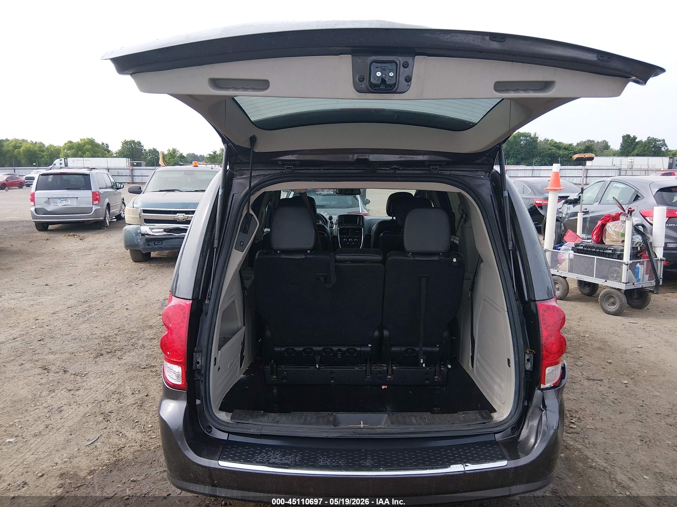 2019 Dodge Grand Caravan Sxt Gray vin: 2C4RDGCG9KR682592