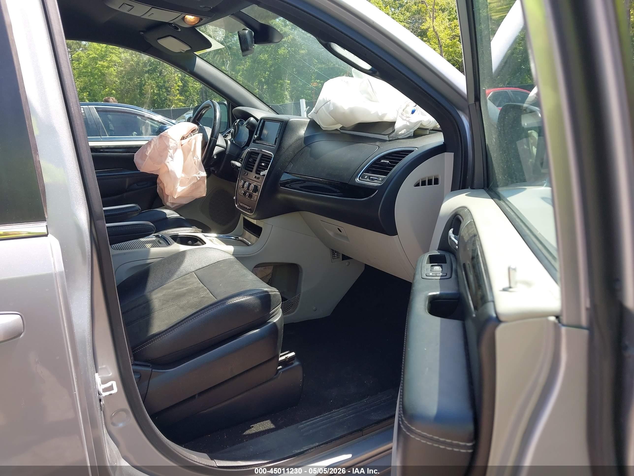 2019 Dodge Grand Caravan Sxt Серебряный vin: 2C4RDGCG9KR694872