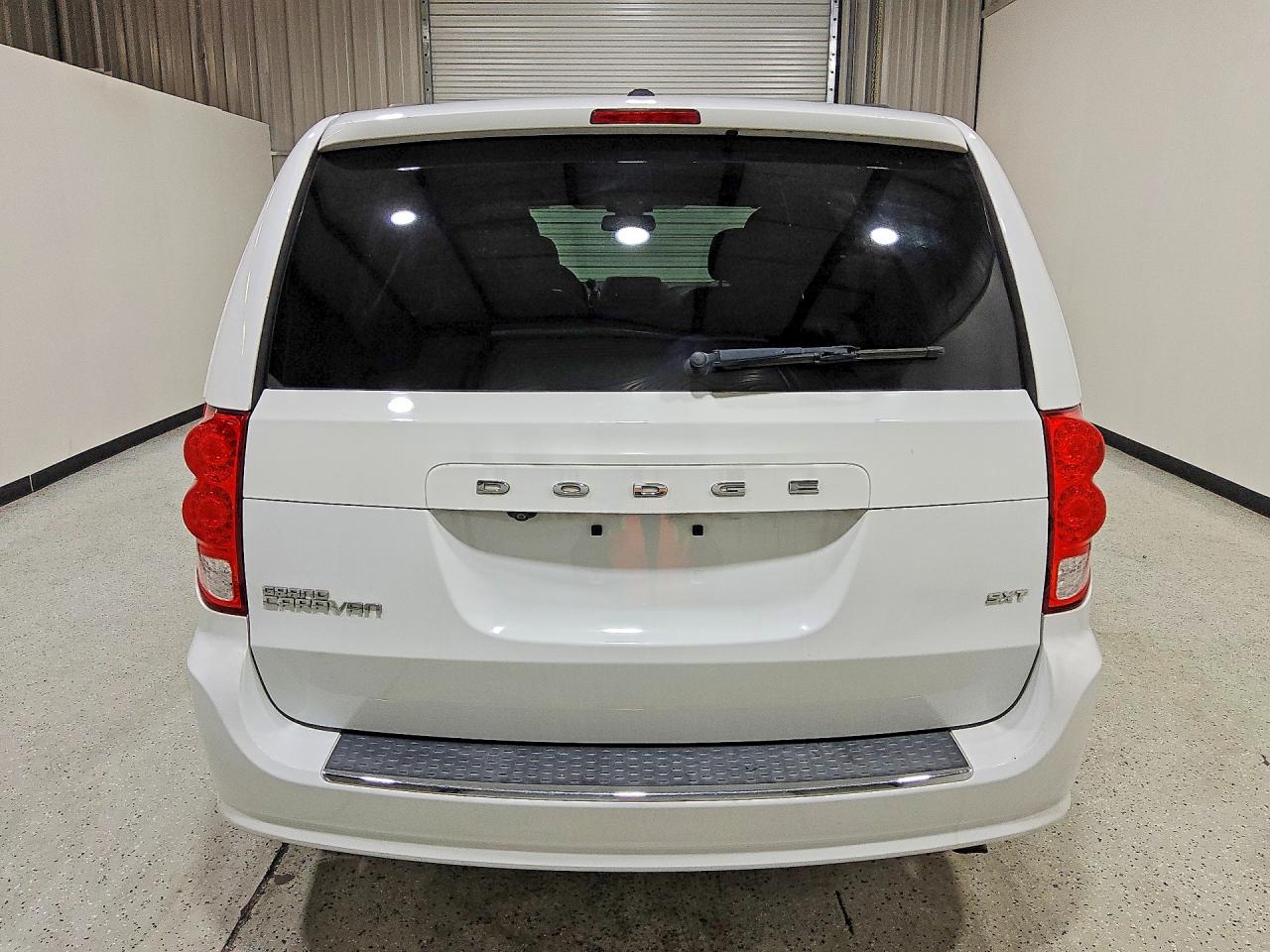 2020 Dodge Grand Caravan Sxt White vin: 2C4RDGCG9LR206831