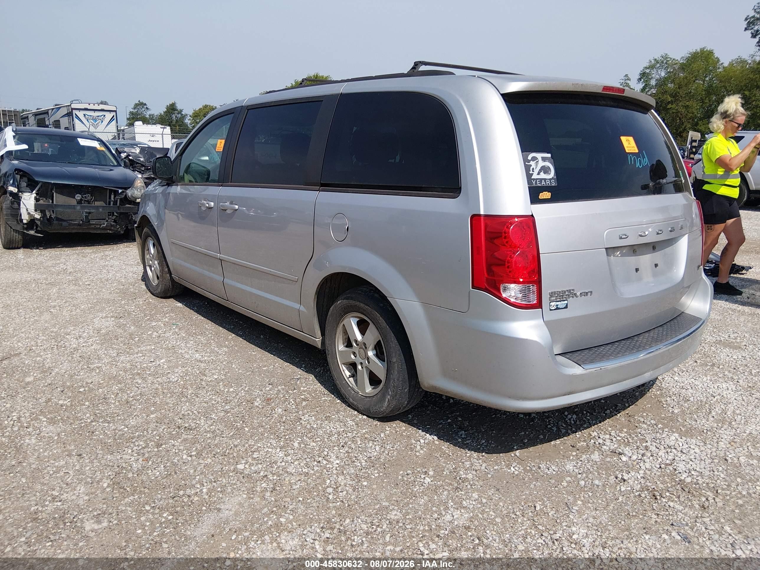 2012 Dodge Grand Caravan Sxt Silver vin: 2C4RDGCGXCR129337