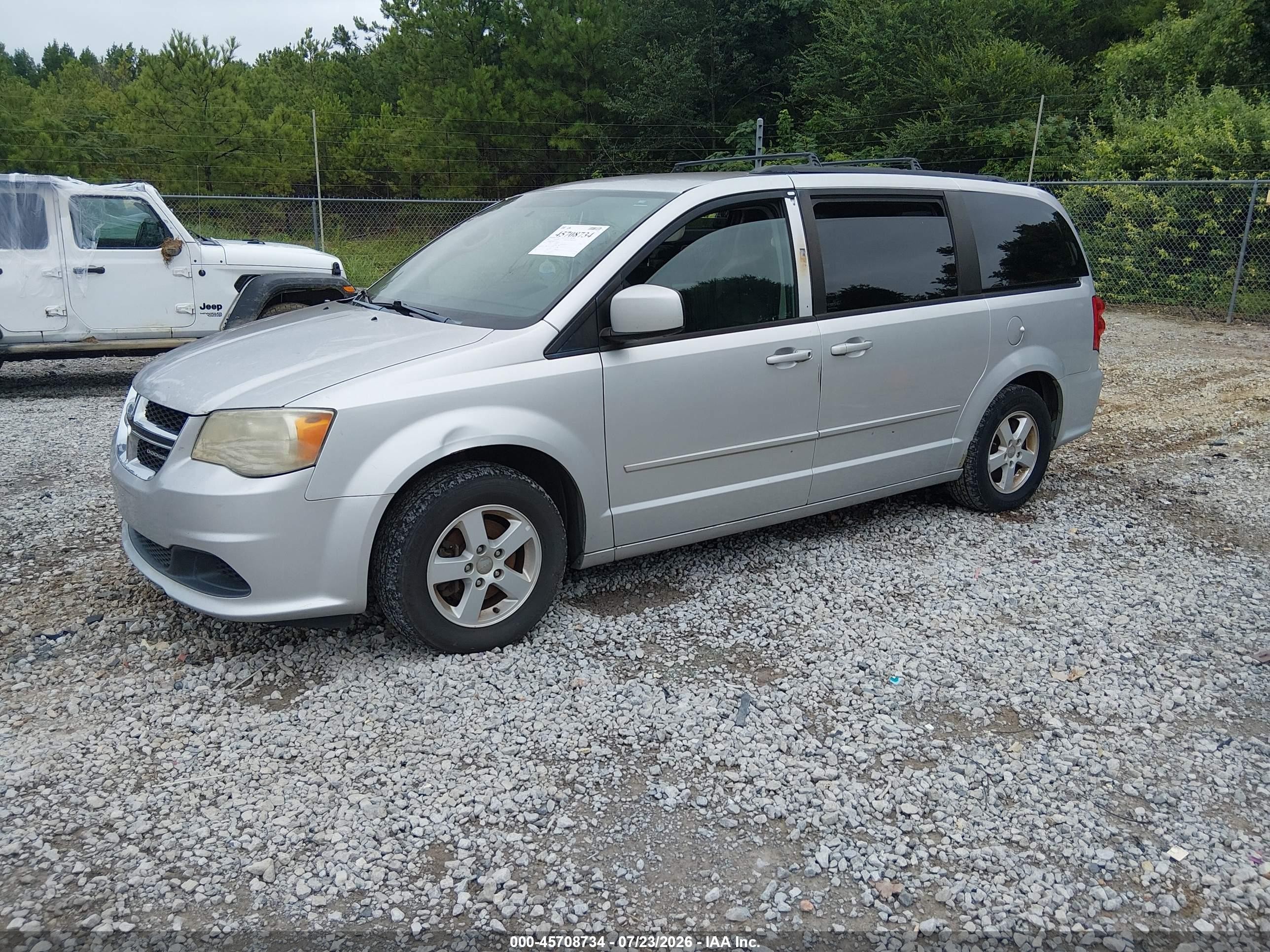 2012 Dodge Grand Caravan Sxt Silver vin: 2C4RDGCGXCR145585