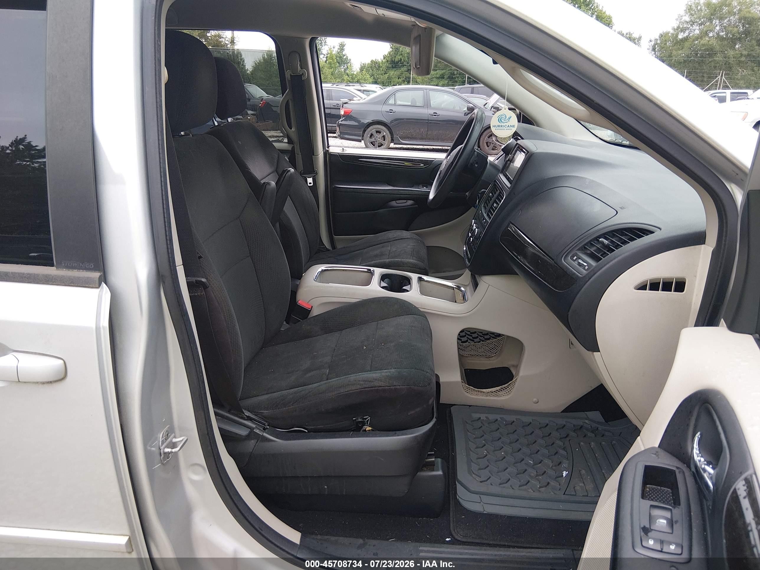 2012 Dodge Grand Caravan Sxt Silver vin: 2C4RDGCGXCR145585