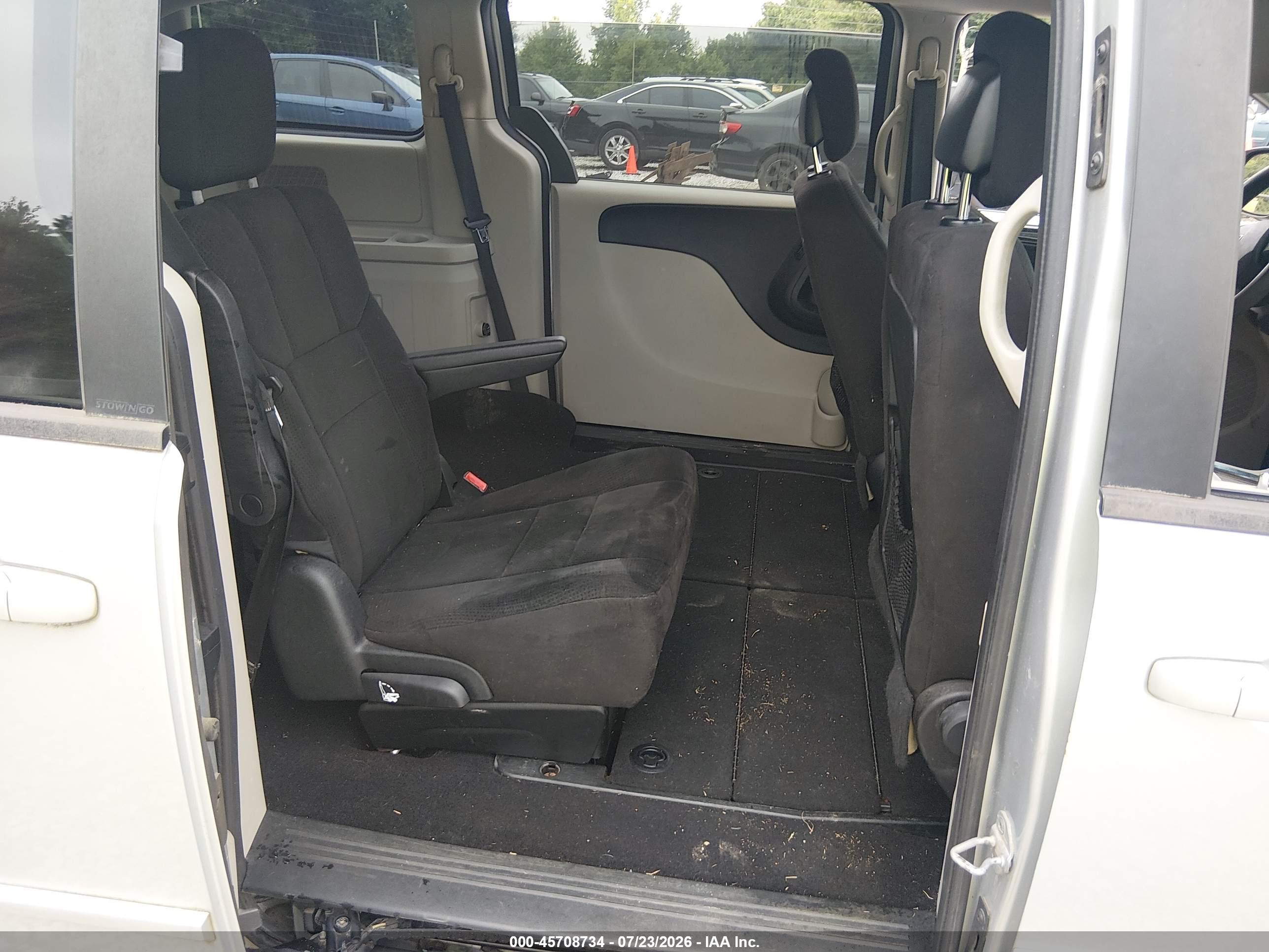 2012 Dodge Grand Caravan Sxt Silver vin: 2C4RDGCGXCR145585