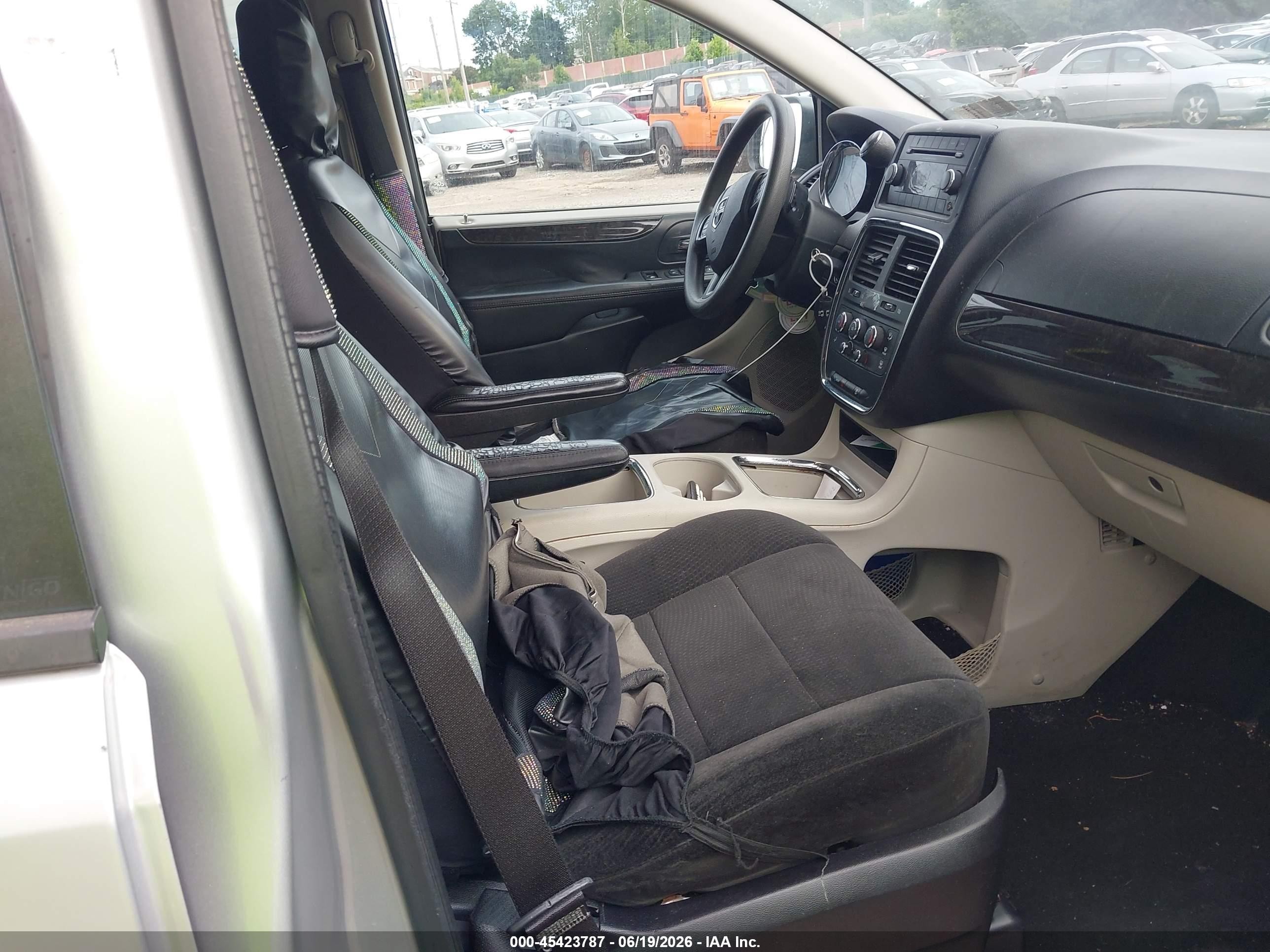 2012 Dodge Grand Caravan Sxt Silver vin: 2C4RDGCGXCR203310