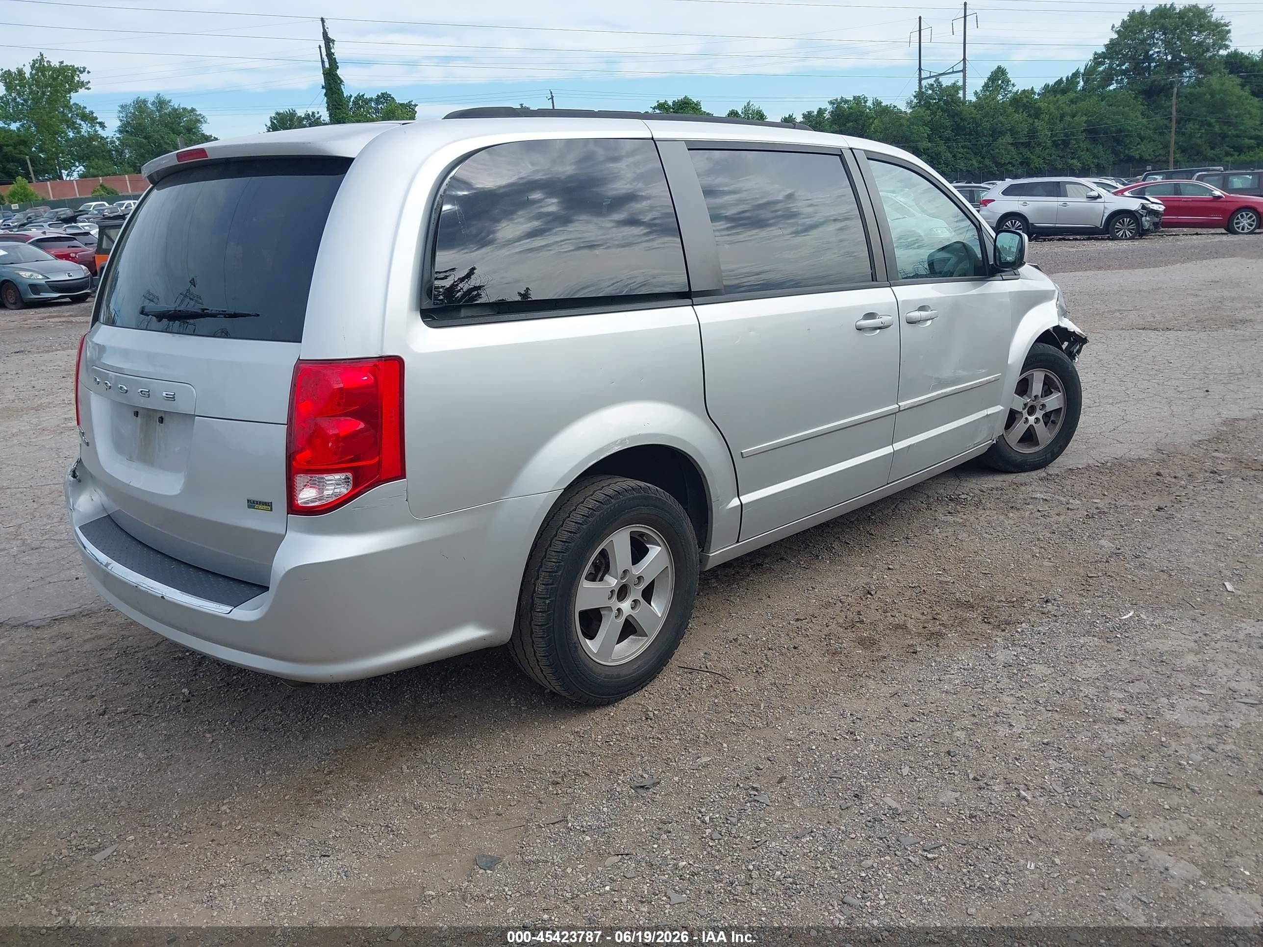 2012 Dodge Grand Caravan Sxt Silver vin: 2C4RDGCGXCR203310