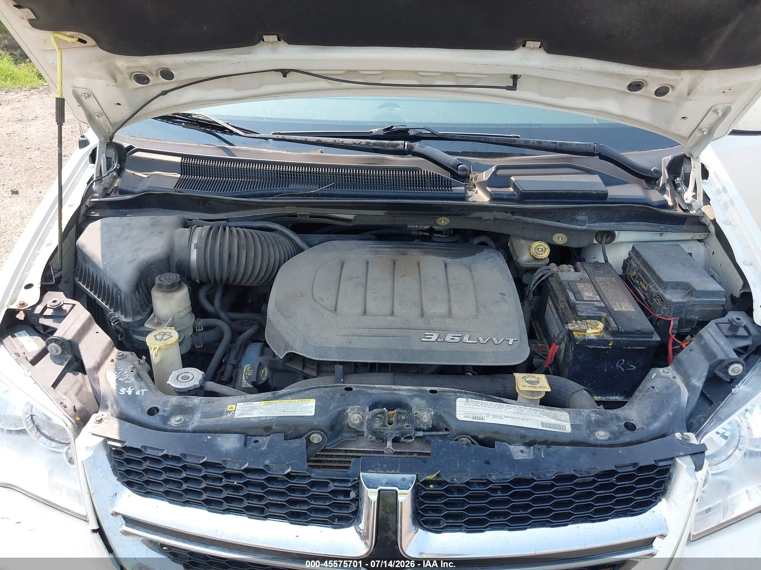 2012 Dodge Grand Caravan Sxt White vin: 2C4RDGCGXCR219121