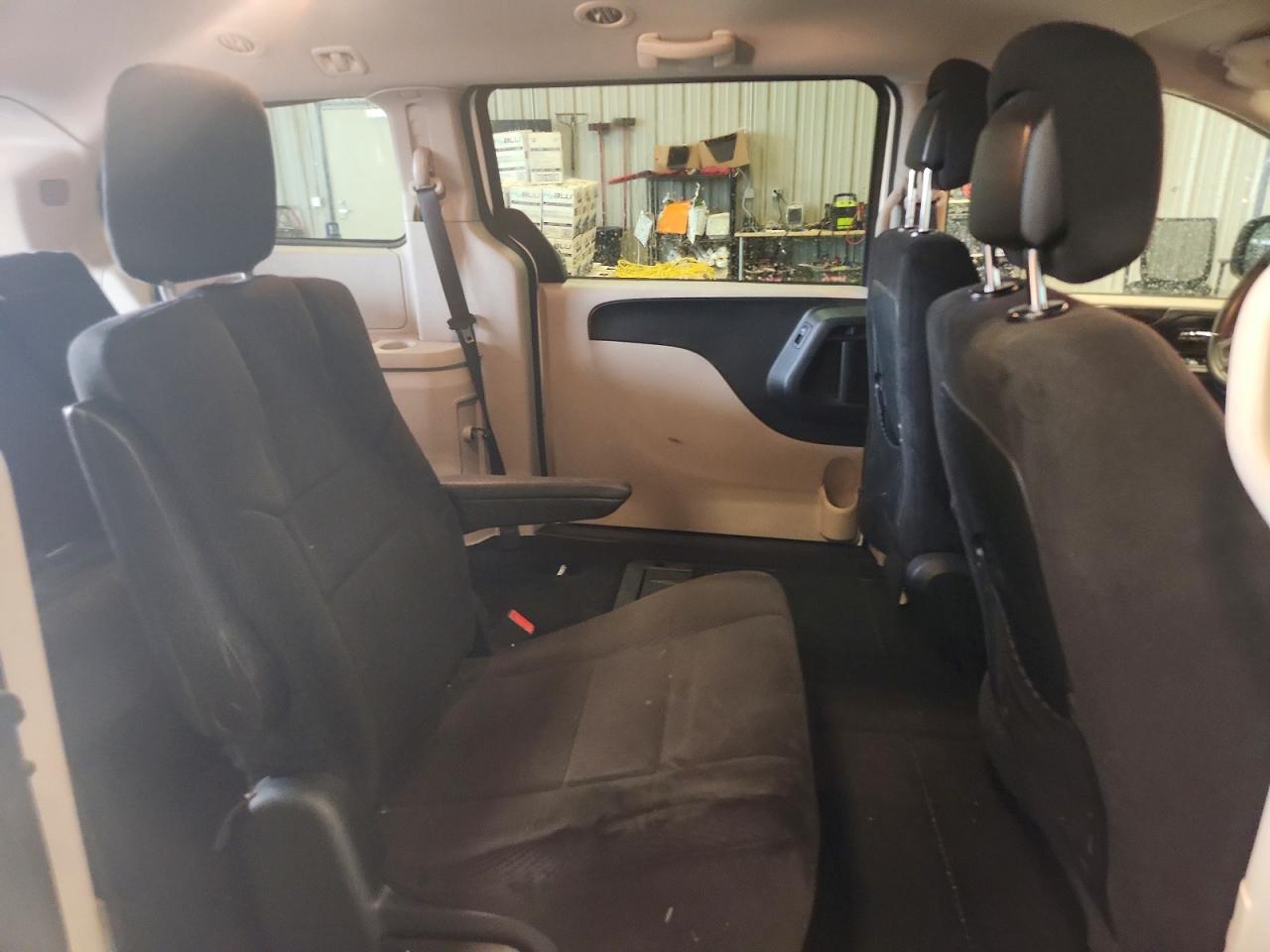 2012 Dodge Grand Caravan Sxt White vin: 2C4RDGCGXCR228868