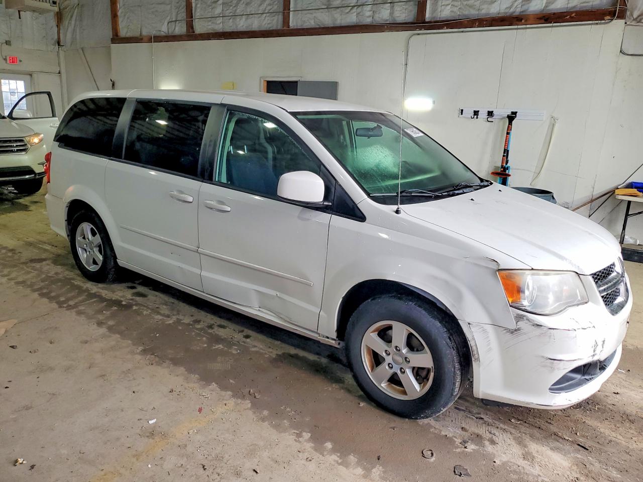 2013 Dodge Caravan White vin: 2C4RDGCGXDR521073