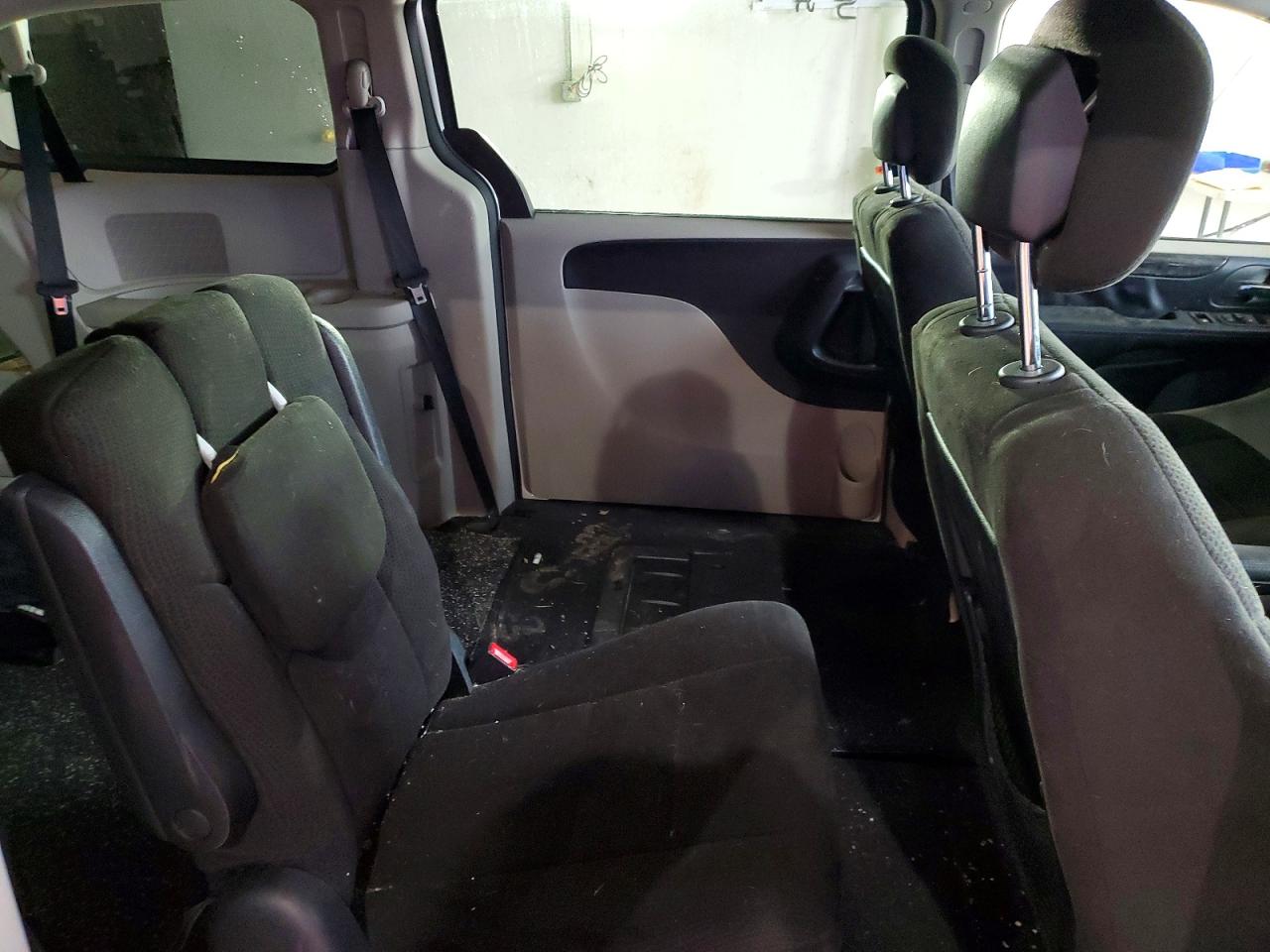 2013 Dodge Caravan White vin: 2C4RDGCGXDR521073