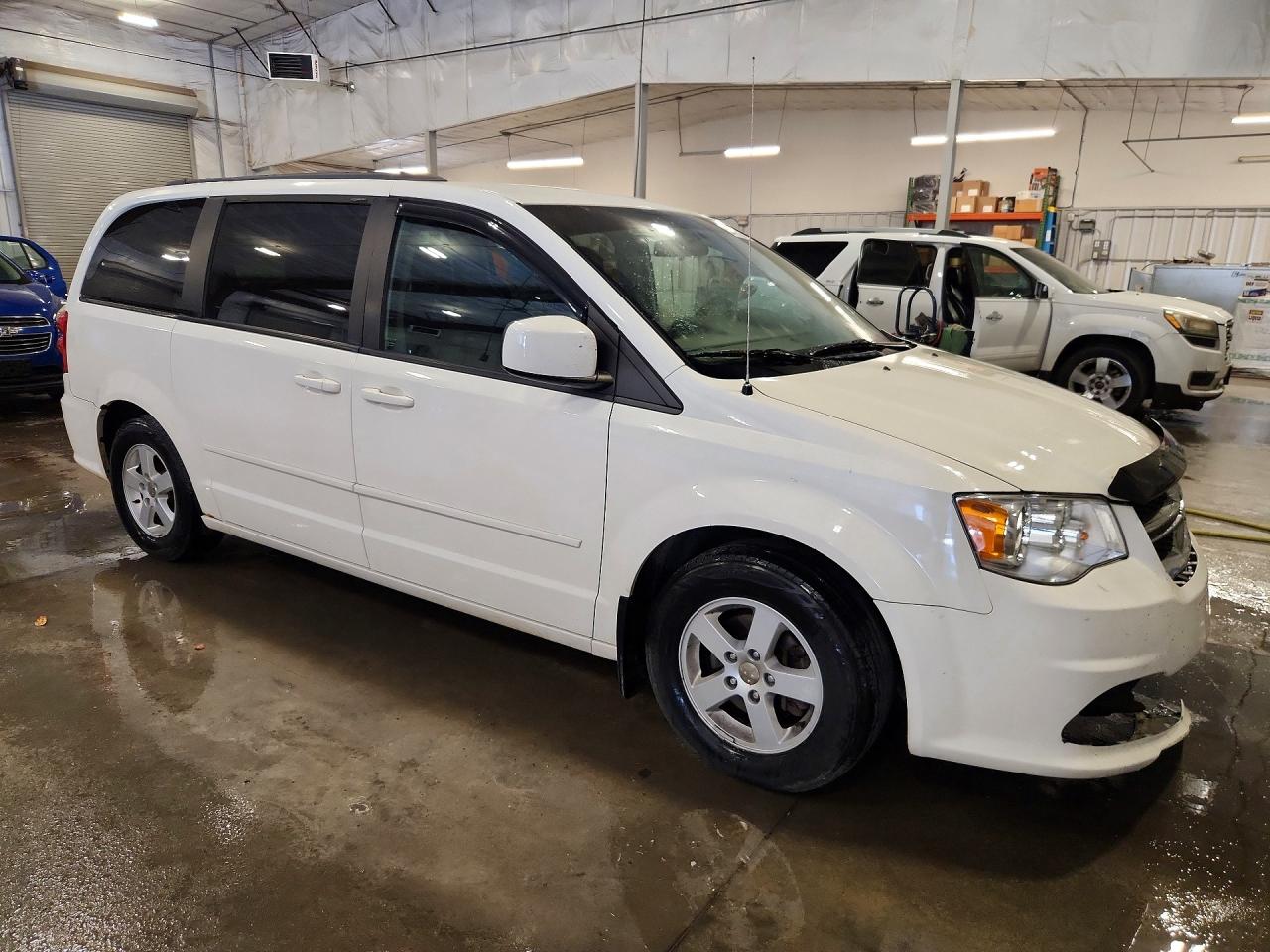 2013 Dodge Grand Caravan Sxt Белый vin: 2C4RDGCGXDR553084