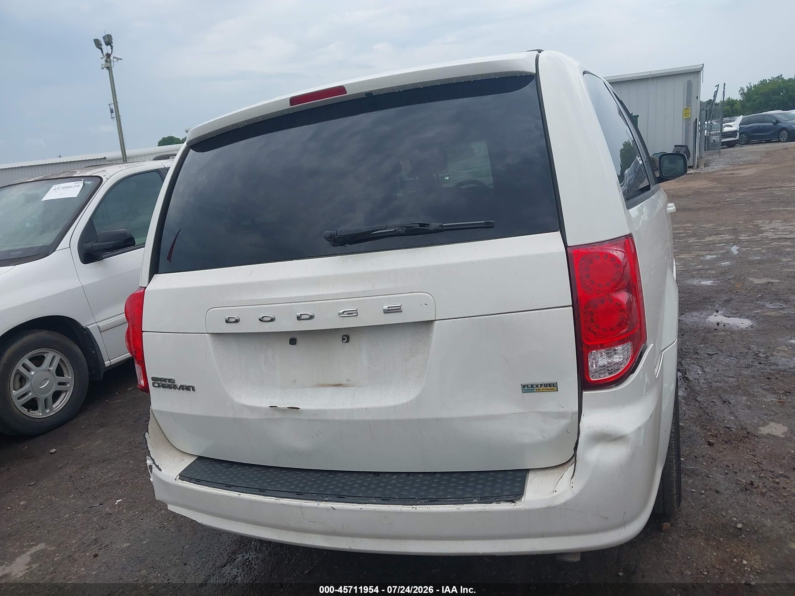 2013 Dodge Grand Caravan Sxt White vin: 2C4RDGCGXDR582407
