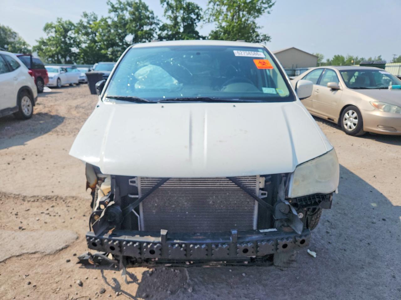 2013 Dodge Grand Caravan Sxt White vin: 2C4RDGCGXDR611596