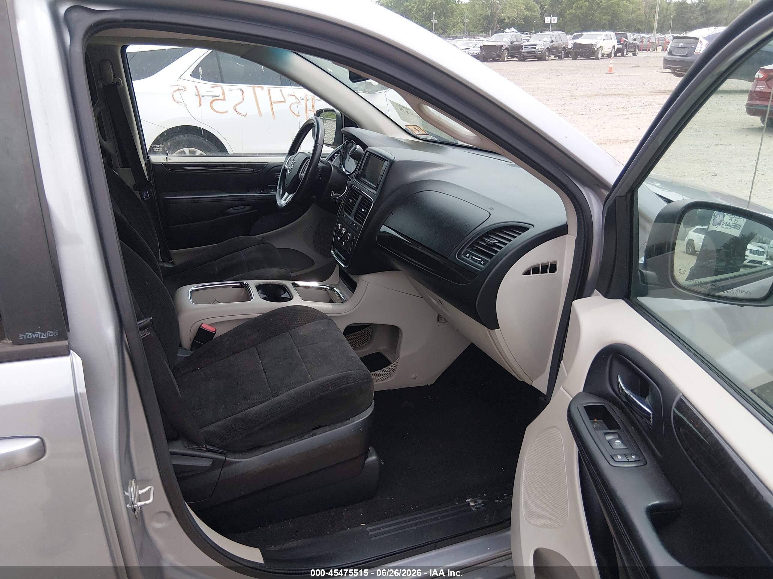 2013 Dodge Grand Caravan Sxt Silver vin: 2C4RDGCGXDR628916