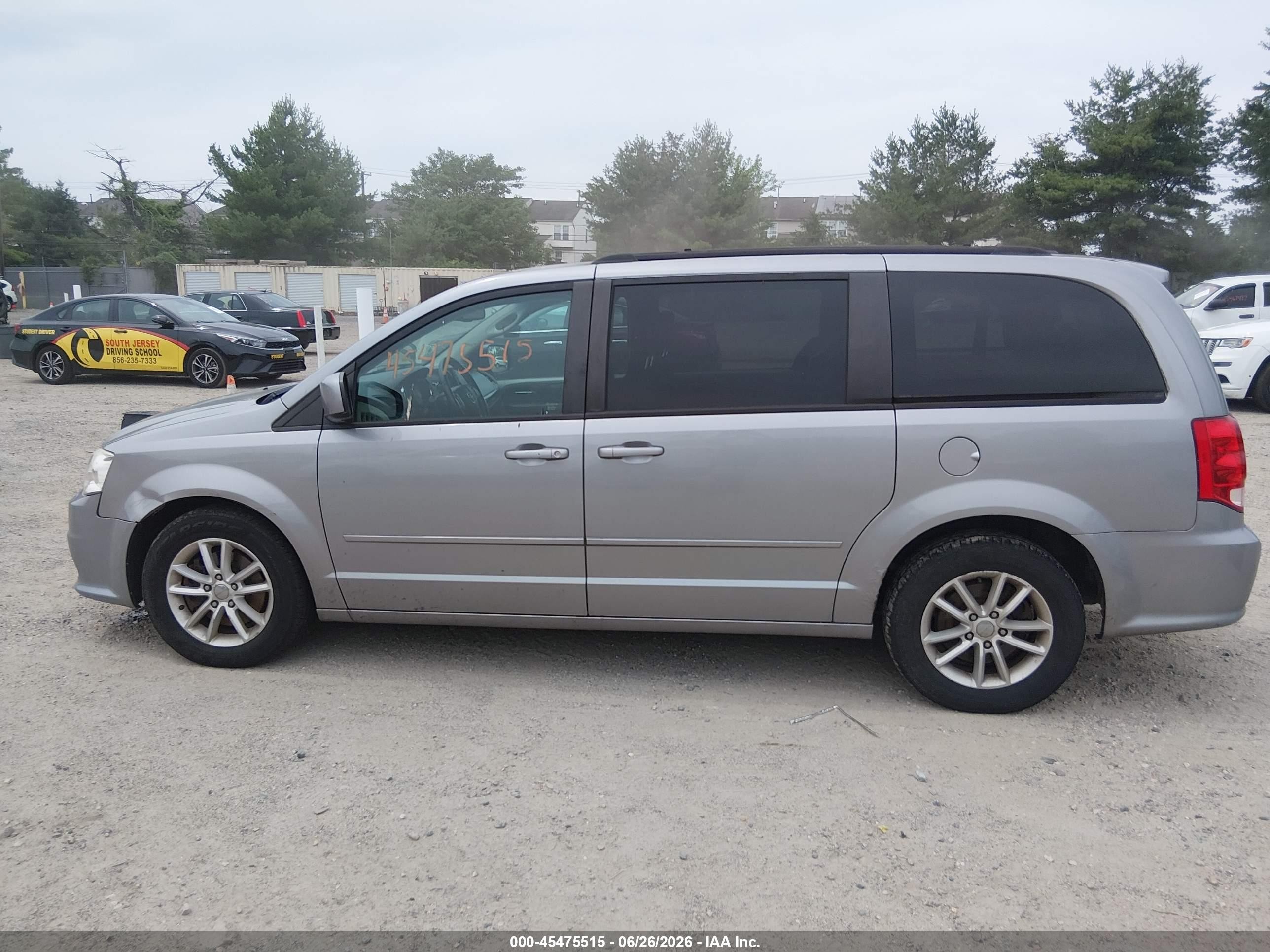 2013 Dodge Grand Caravan Sxt Silver vin: 2C4RDGCGXDR628916