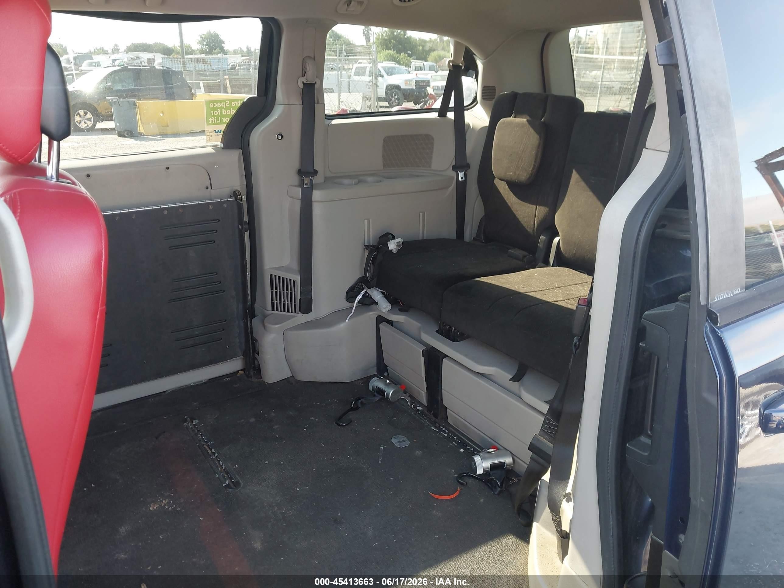 2013 Dodge Grand Caravan Sxt Dark Blue vin: 2C4RDGCGXDR738283
