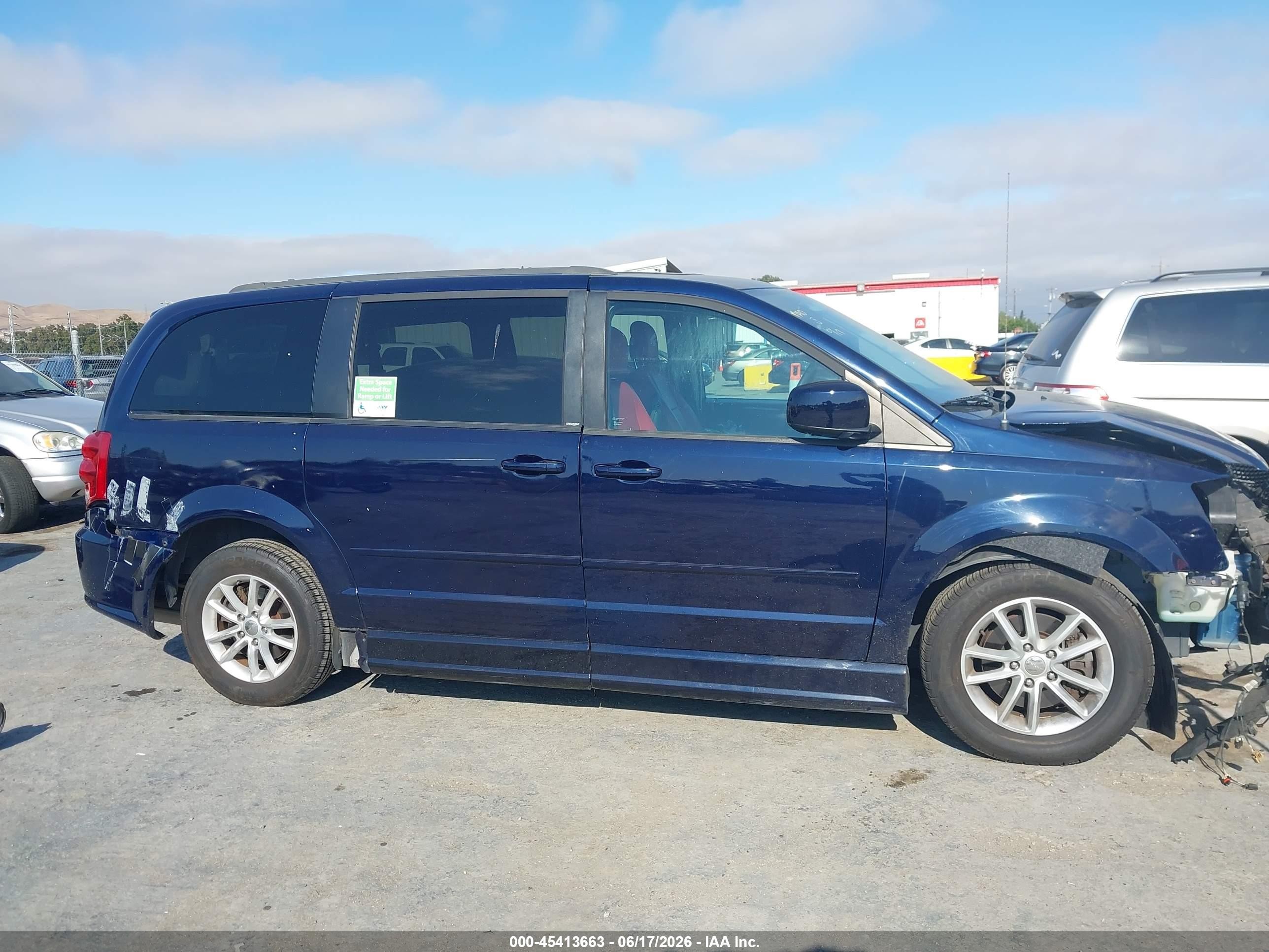 2013 Dodge Grand Caravan Sxt Dark Blue vin: 2C4RDGCGXDR738283