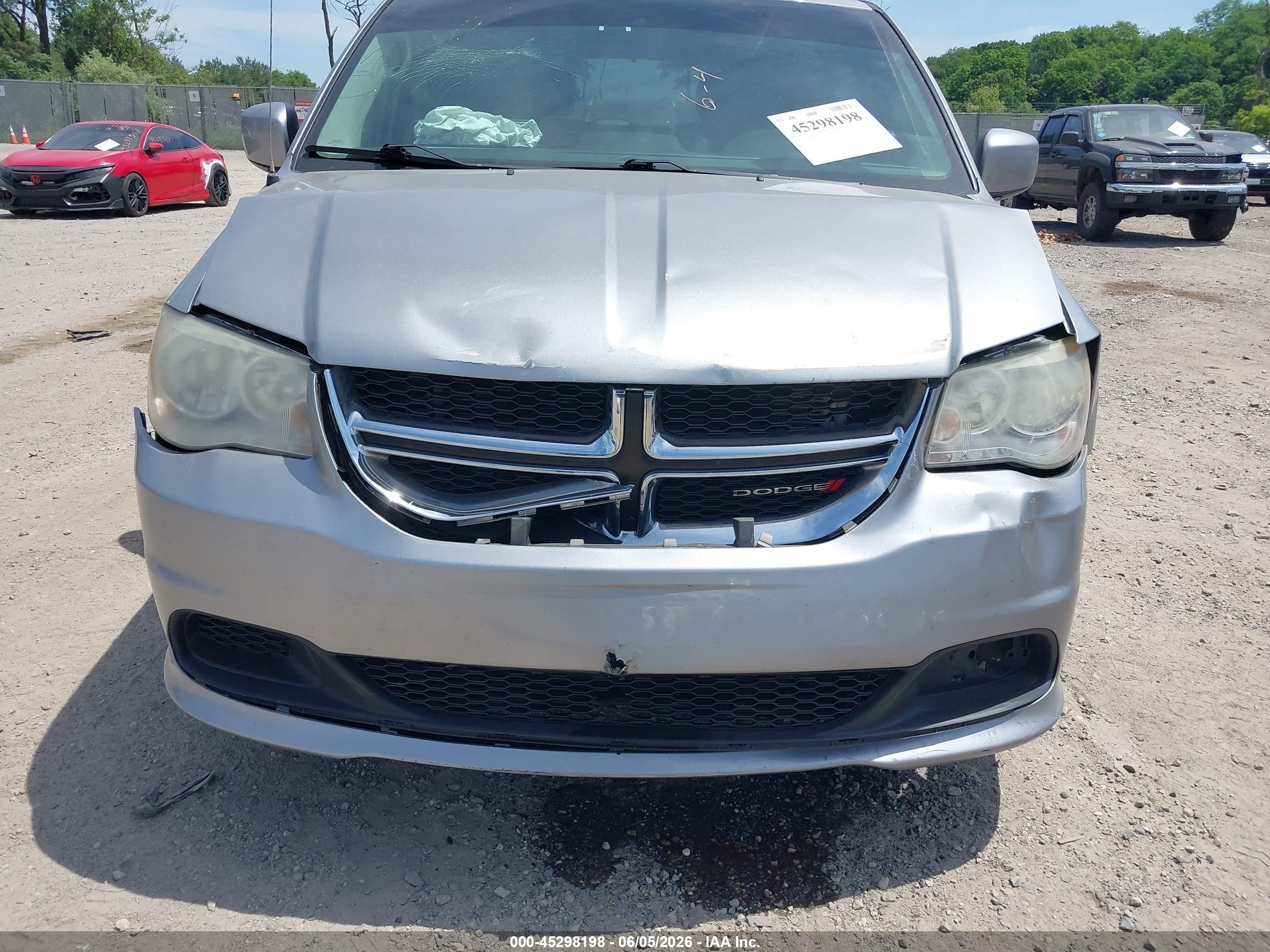 2013 Dodge Grand Caravan Sxt Silver vin: 2C4RDGCGXDR794823
