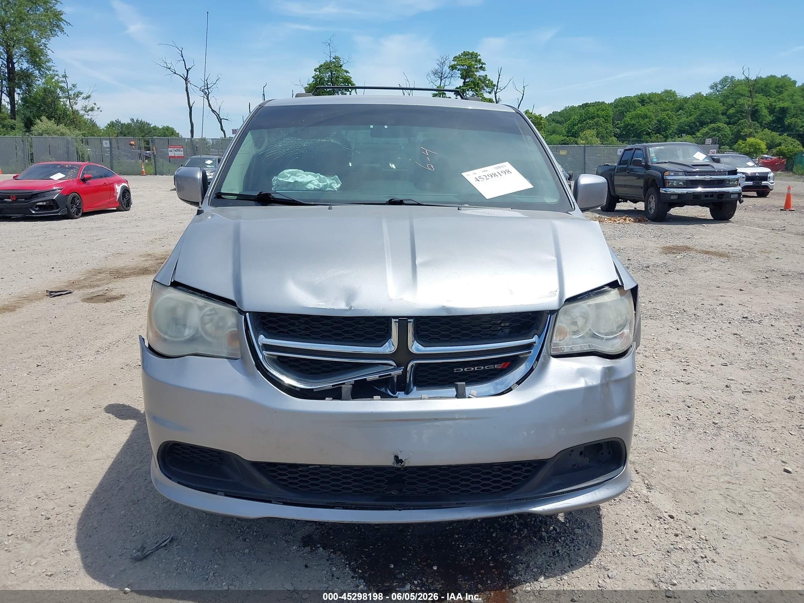2013 Dodge Grand Caravan Sxt Silver vin: 2C4RDGCGXDR794823