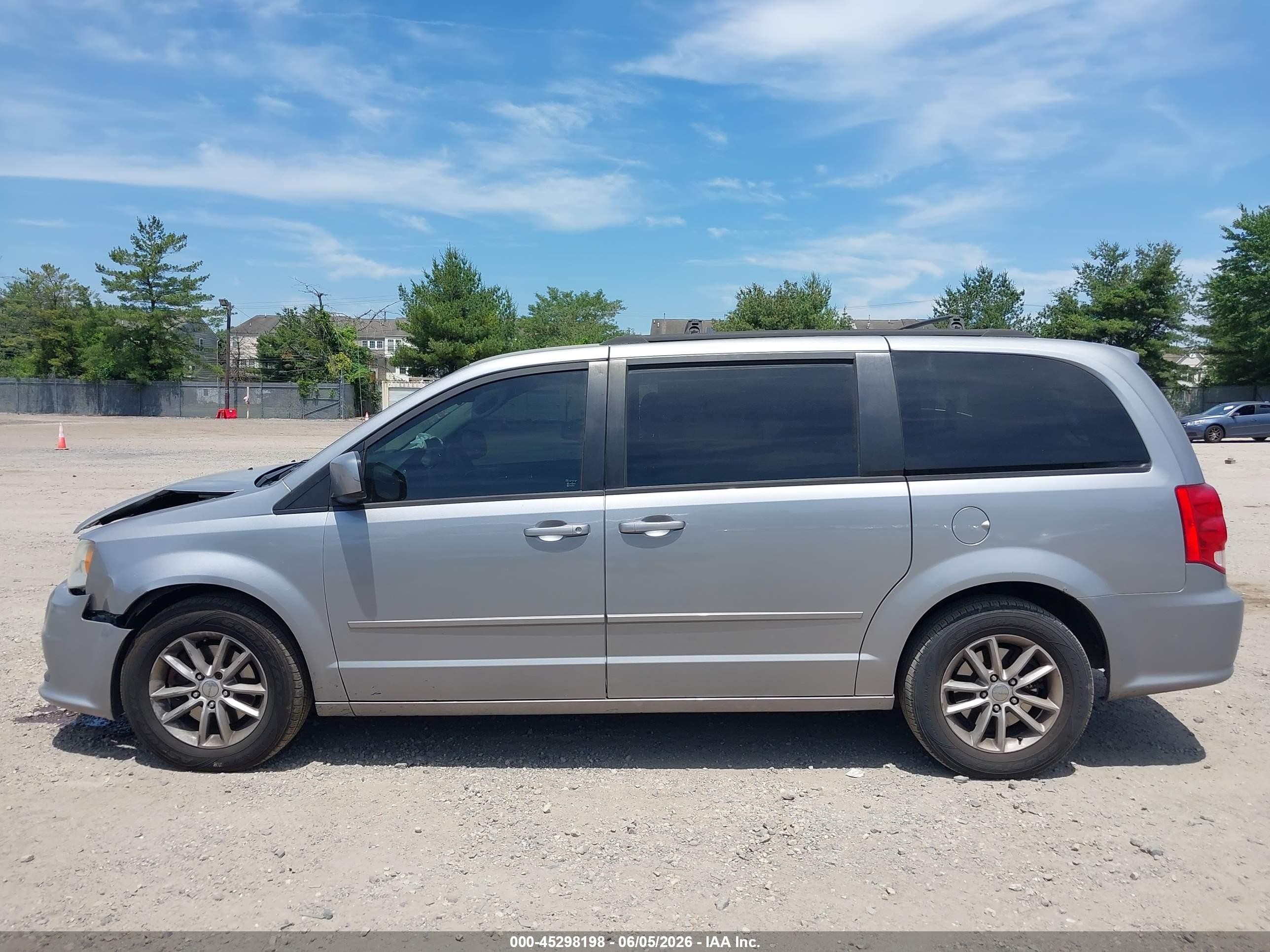 2013 Dodge Grand Caravan Sxt Silver vin: 2C4RDGCGXDR794823
