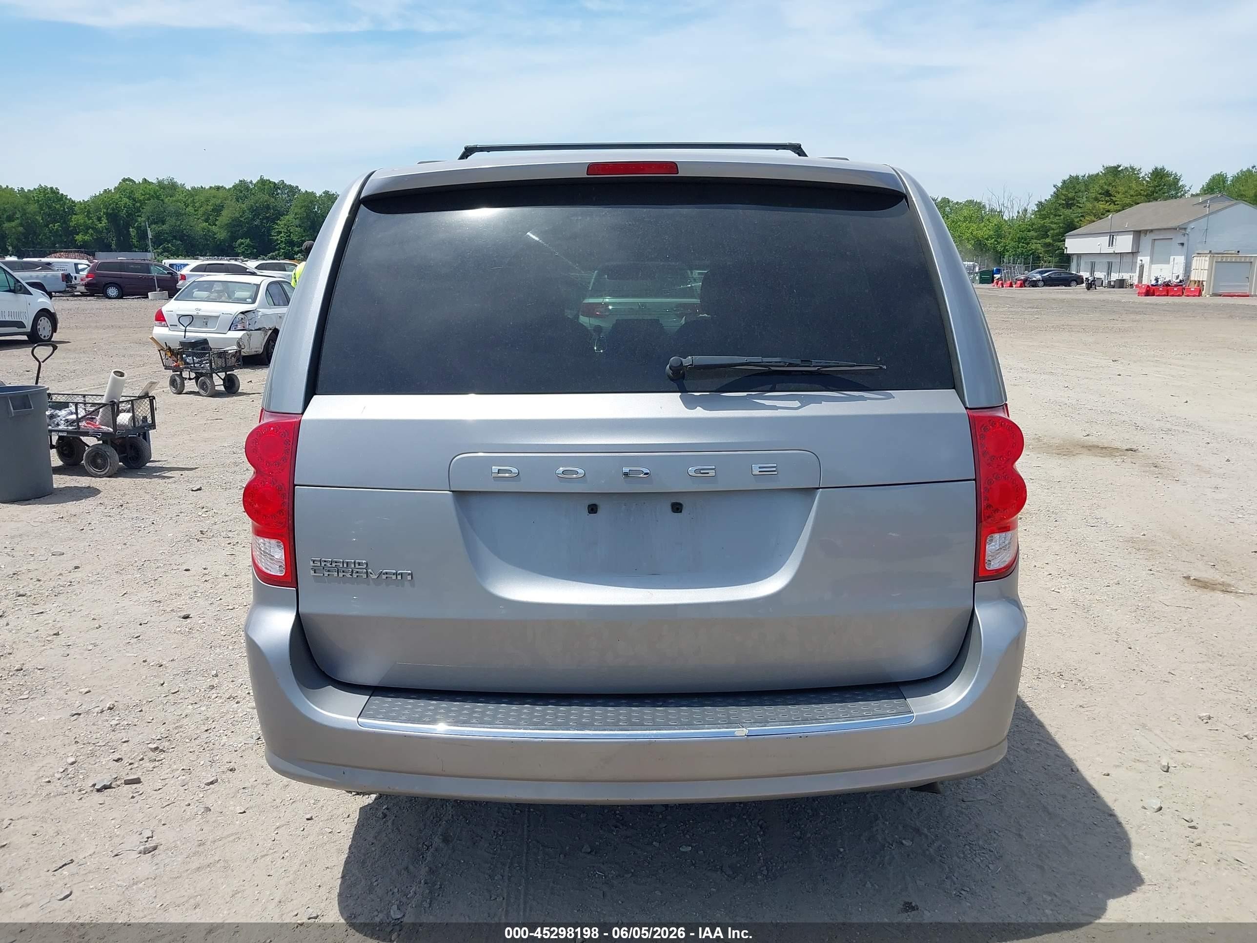 2013 Dodge Grand Caravan Sxt Silver vin: 2C4RDGCGXDR794823