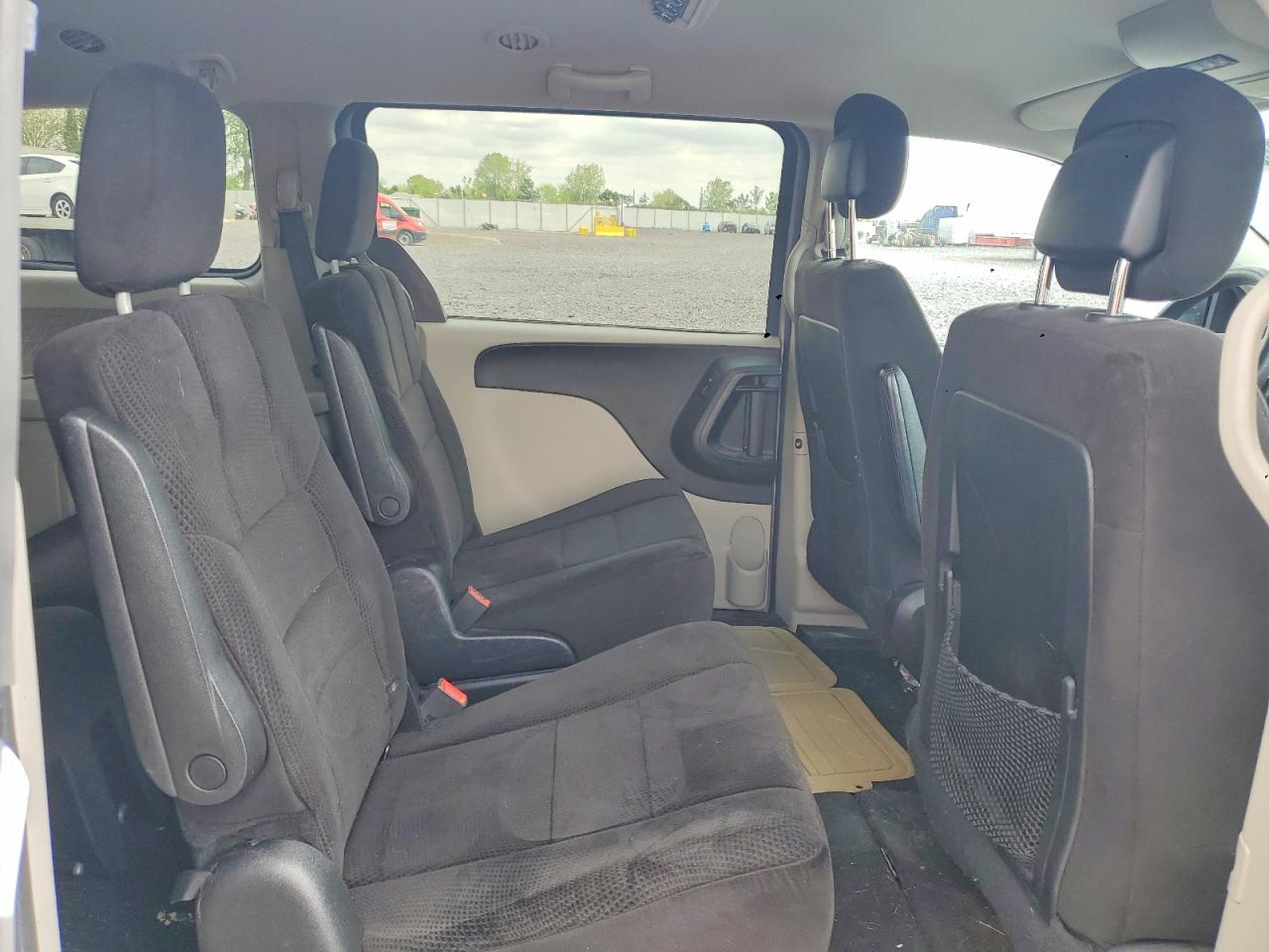 2014 Dodge Grand Caravan Sxt Silver vin: 2C4RDGCGXER154287