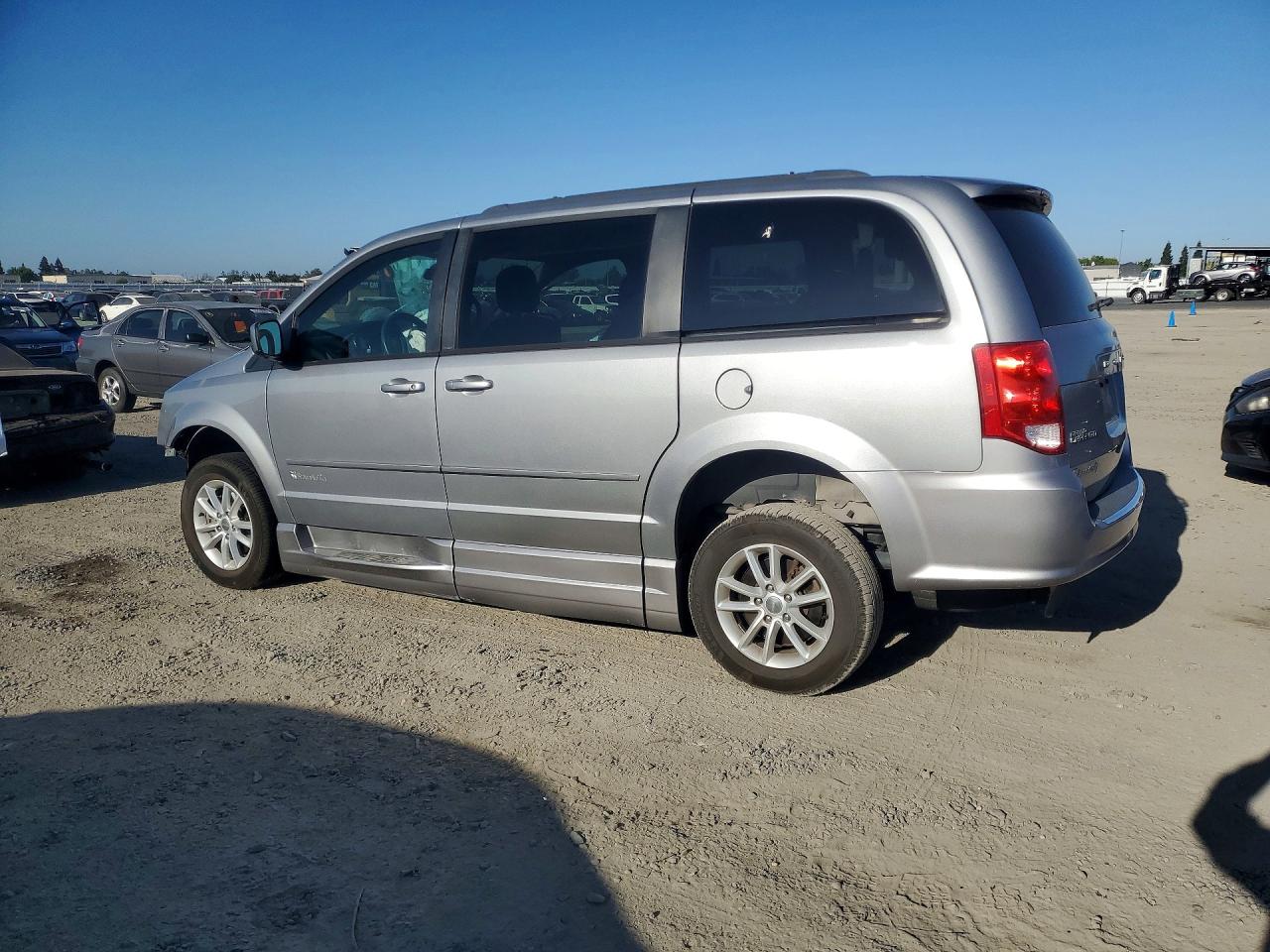 2014 Dodge Grand Caravan Sxt Silver vin: 2C4RDGCGXER252767