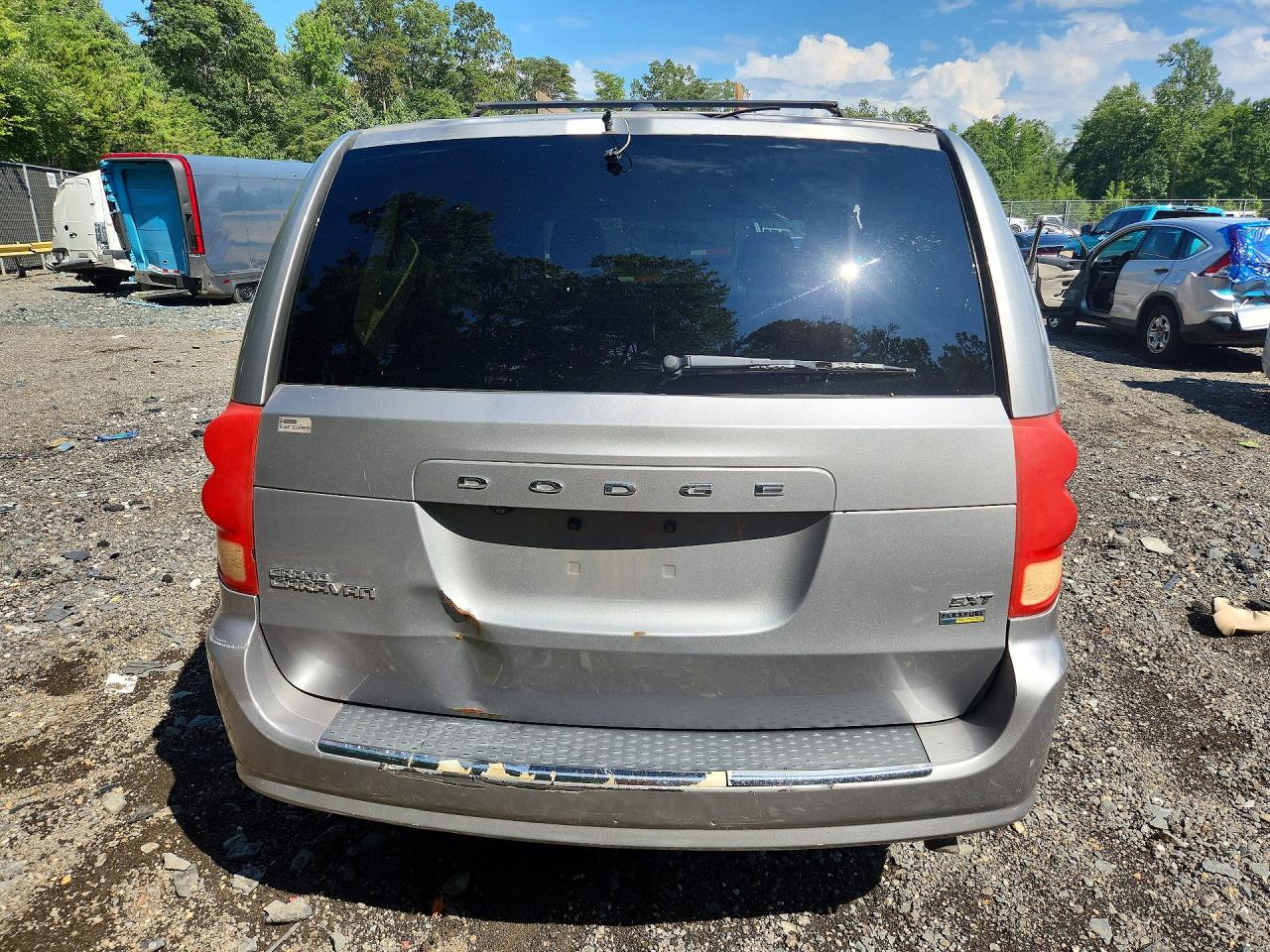 2014 Dodge Grand Caravan Sxt Silver vin: 2C4RDGCGXER253868