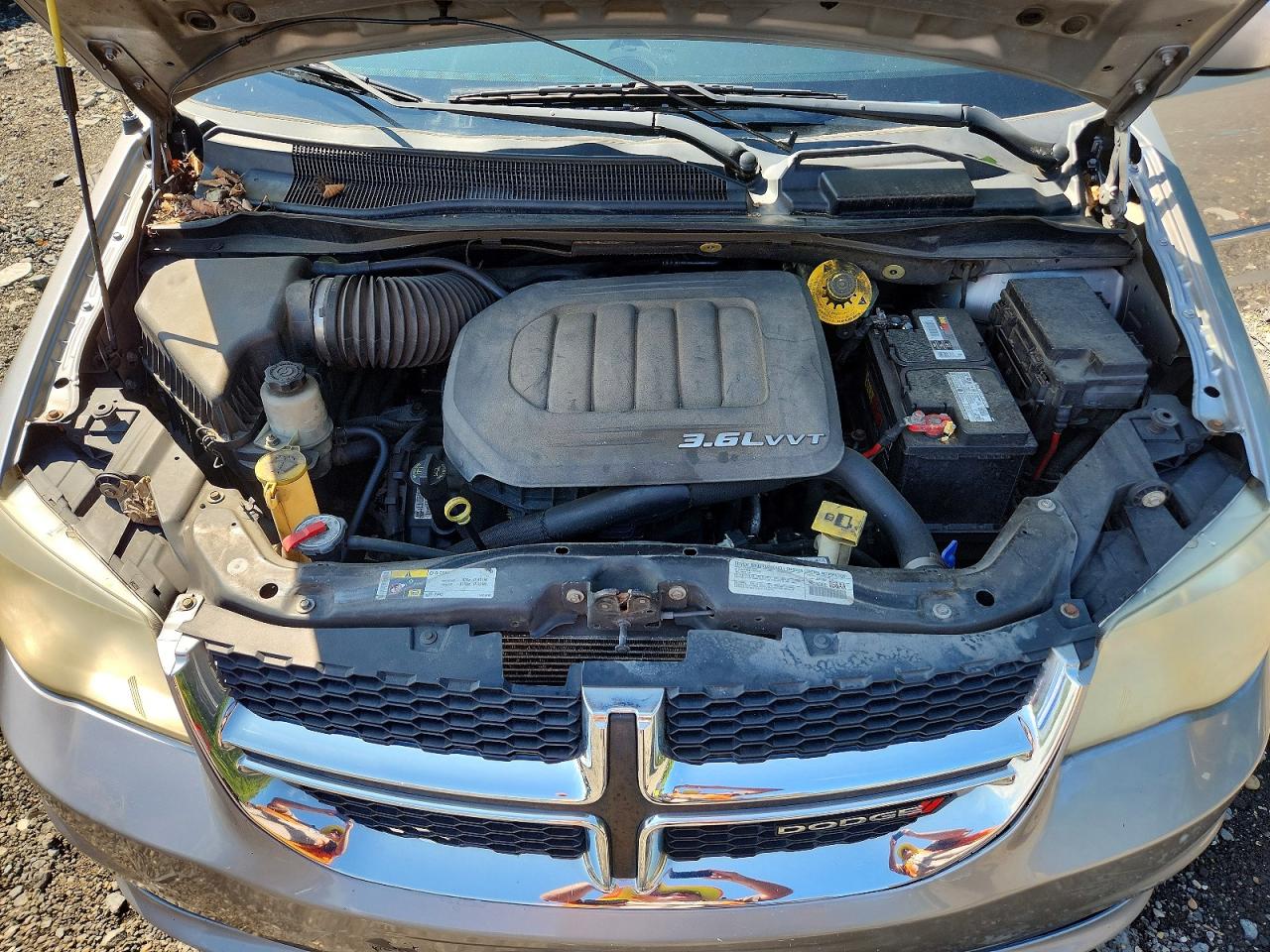 2014 Dodge Grand Caravan Sxt Silver vin: 2C4RDGCGXER253868