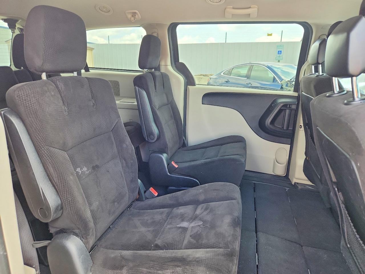 2014 Dodge Grand Caravan Sxt Black vin: 2C4RDGCGXER259847