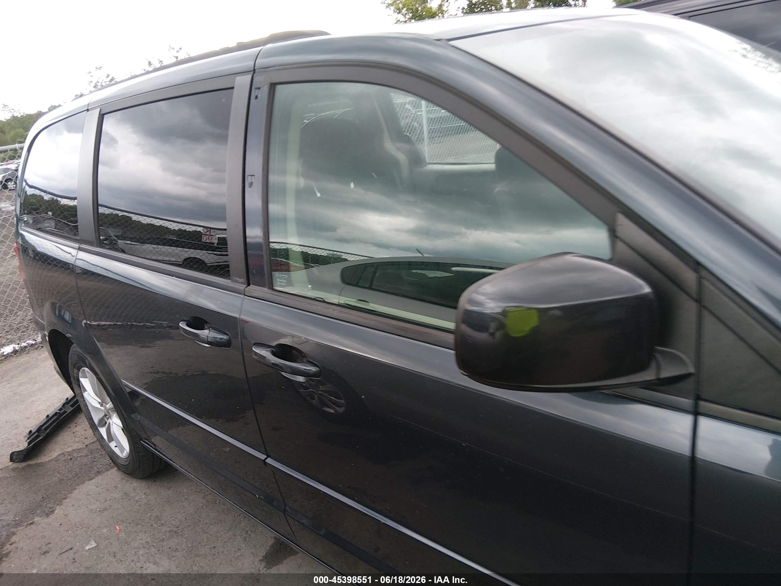 2014 Dodge Grand Caravan Sxt Blue vin: 2C4RDGCGXER262277