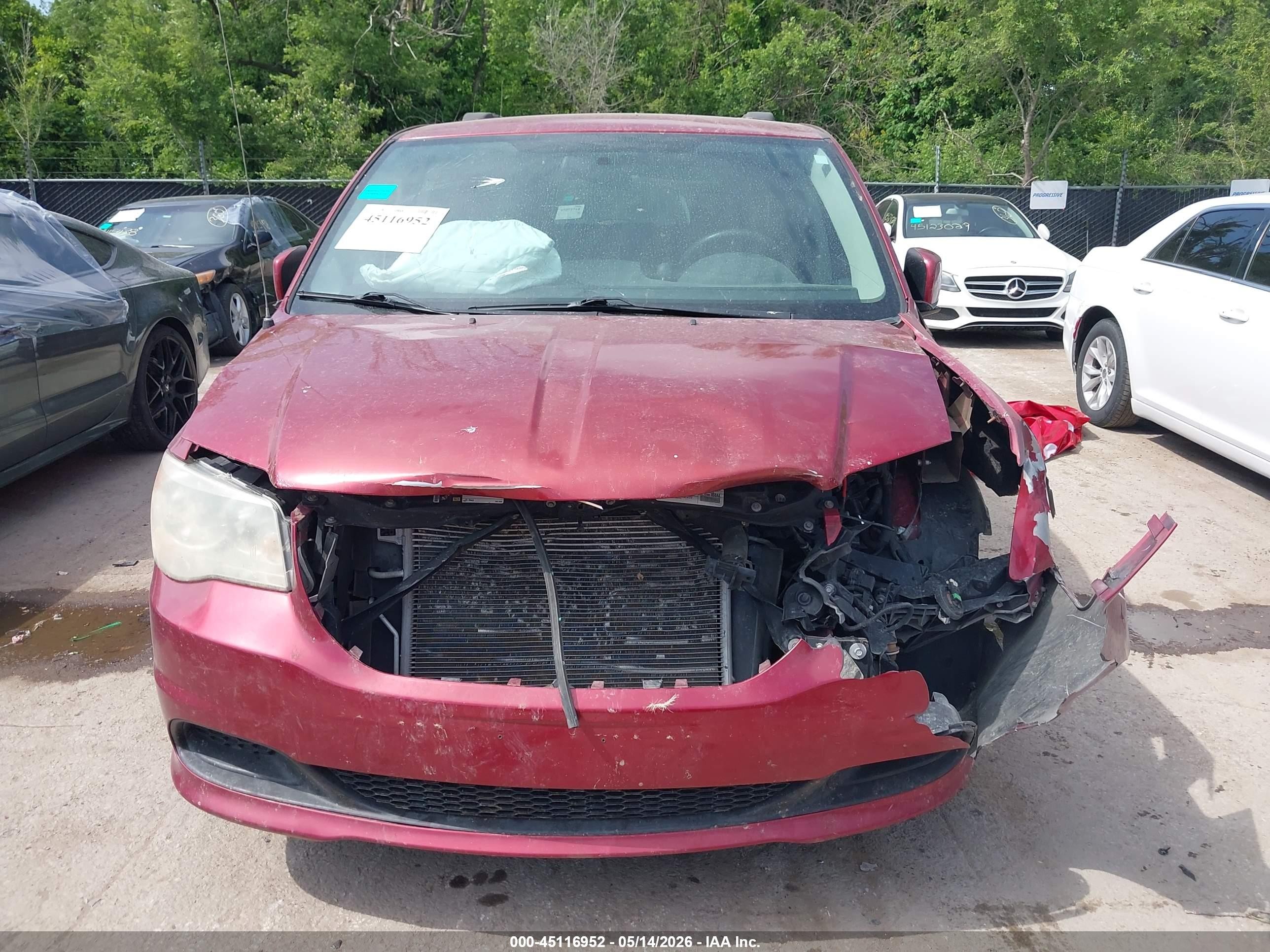 2014 Dodge Grand Caravan Sxt Red vin: 2C4RDGCGXER291729