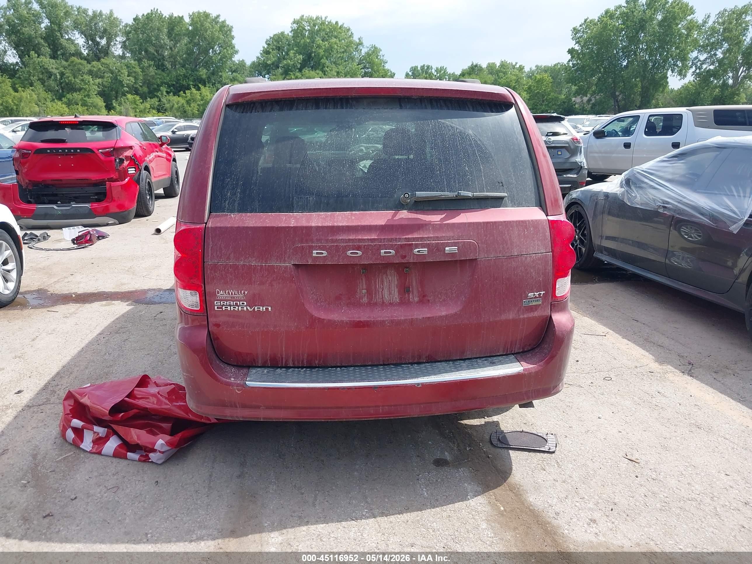 2014 Dodge Grand Caravan Sxt Red vin: 2C4RDGCGXER291729