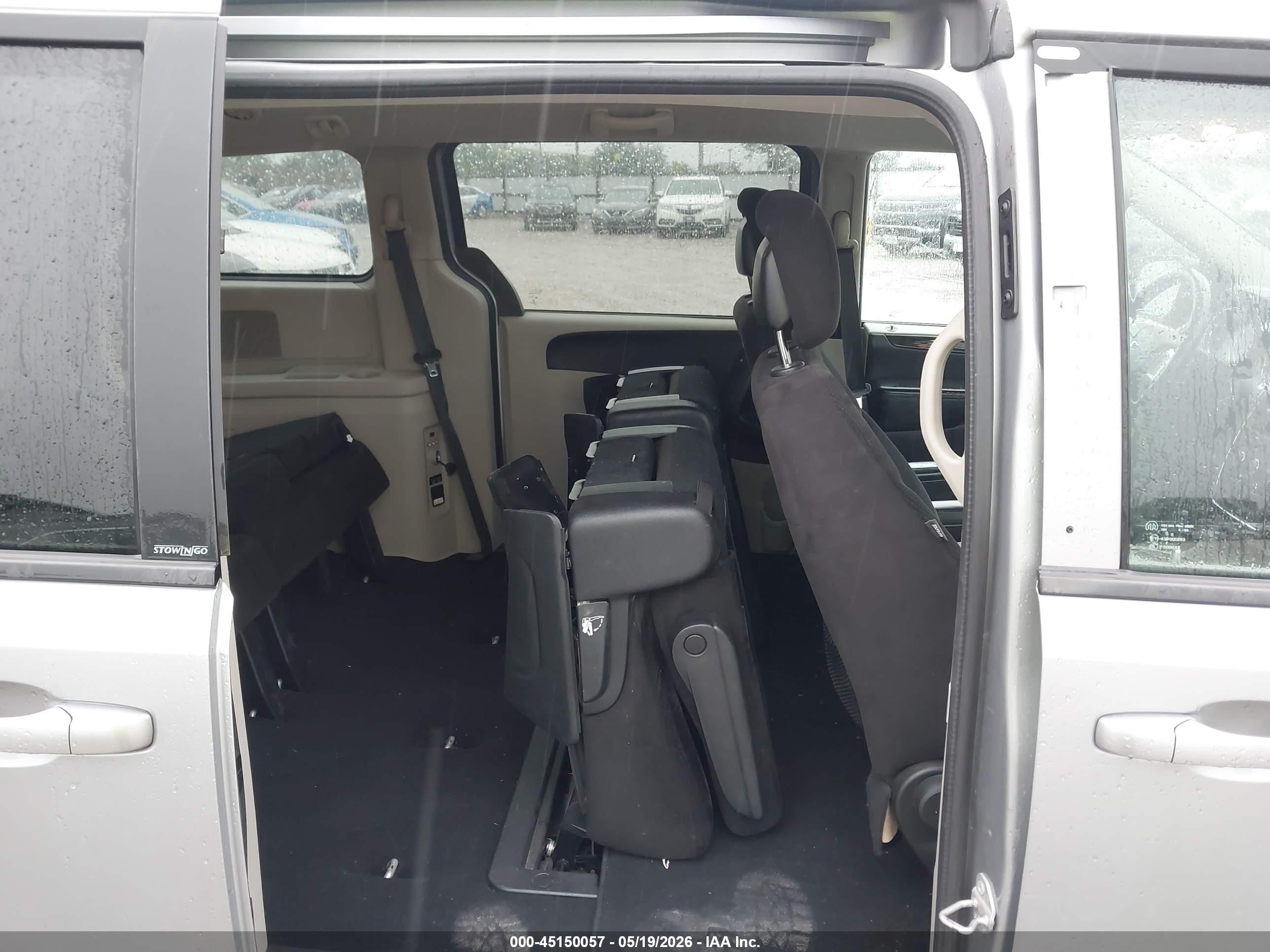 2014 Dodge Grand Caravan Sxt Silver vin: 2C4RDGCGXER341710